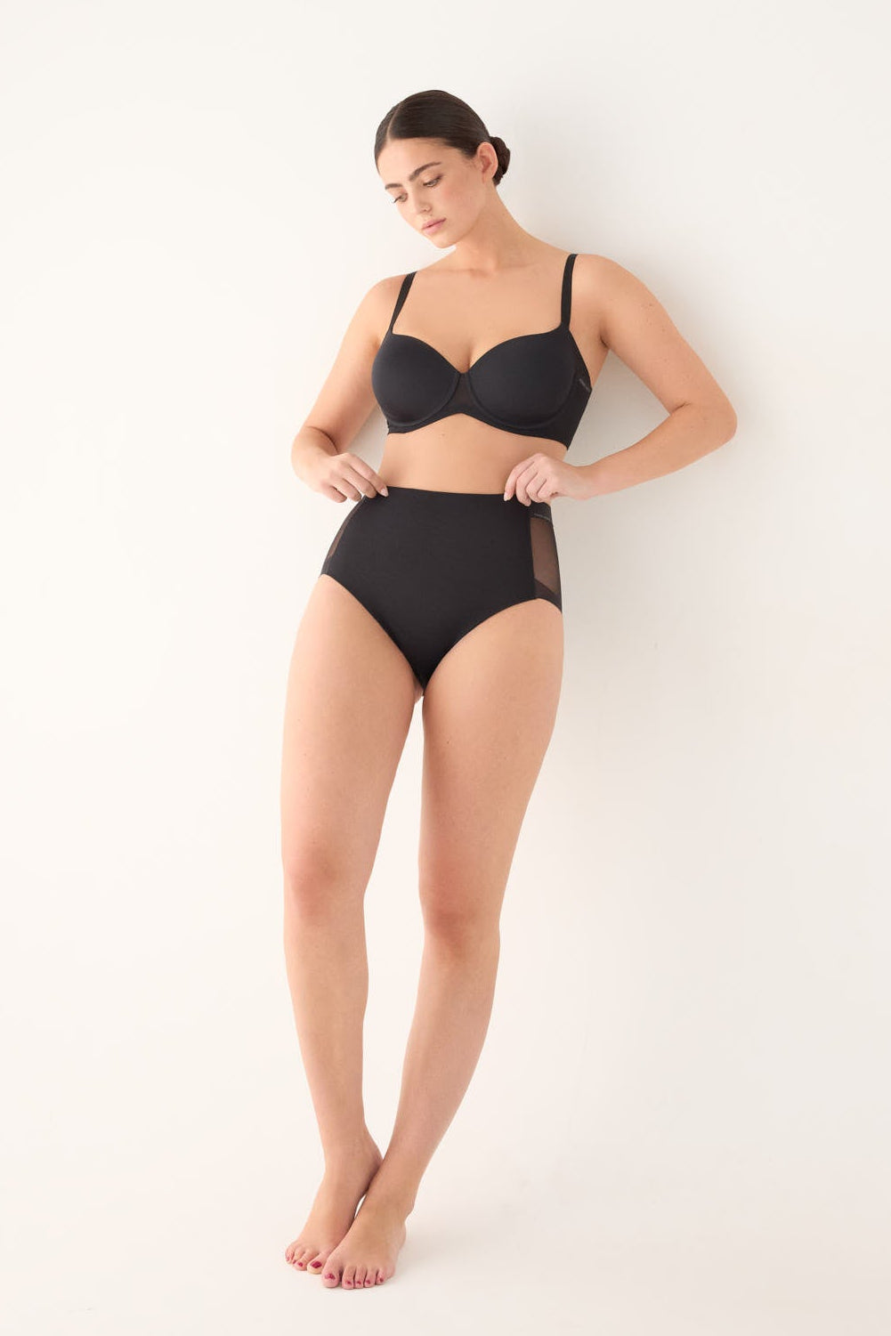 10160-06-nomarks-sujetador-capacidad-con-aro-con-relleno-sol-negro-ysabel-mora