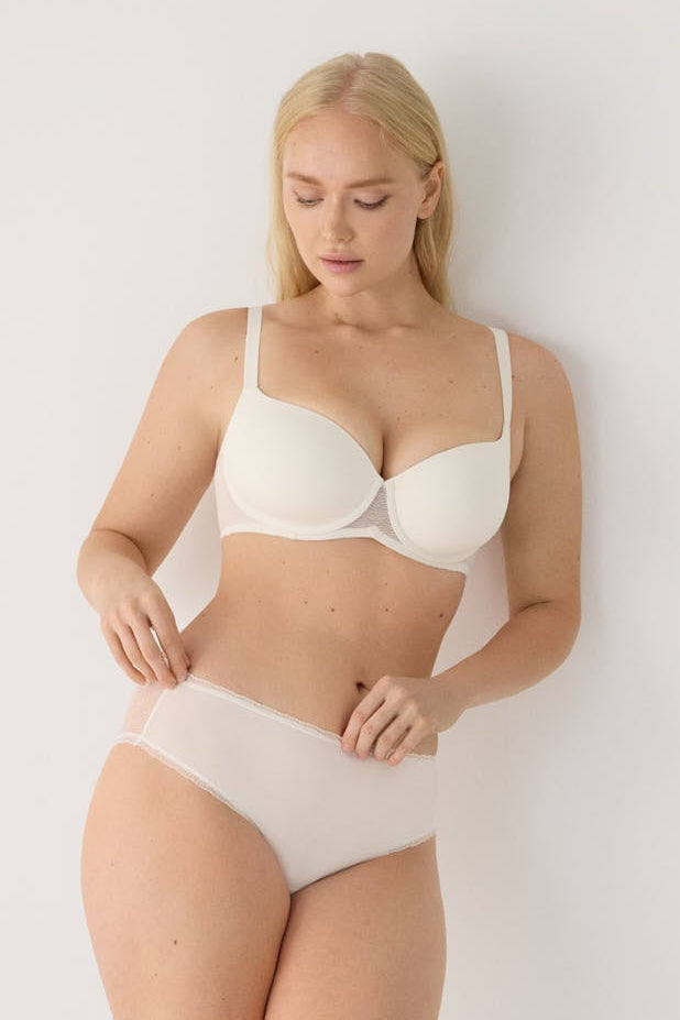 Soutien-gorge emboîtant ivoire à armatures rembourré avec tour texturé