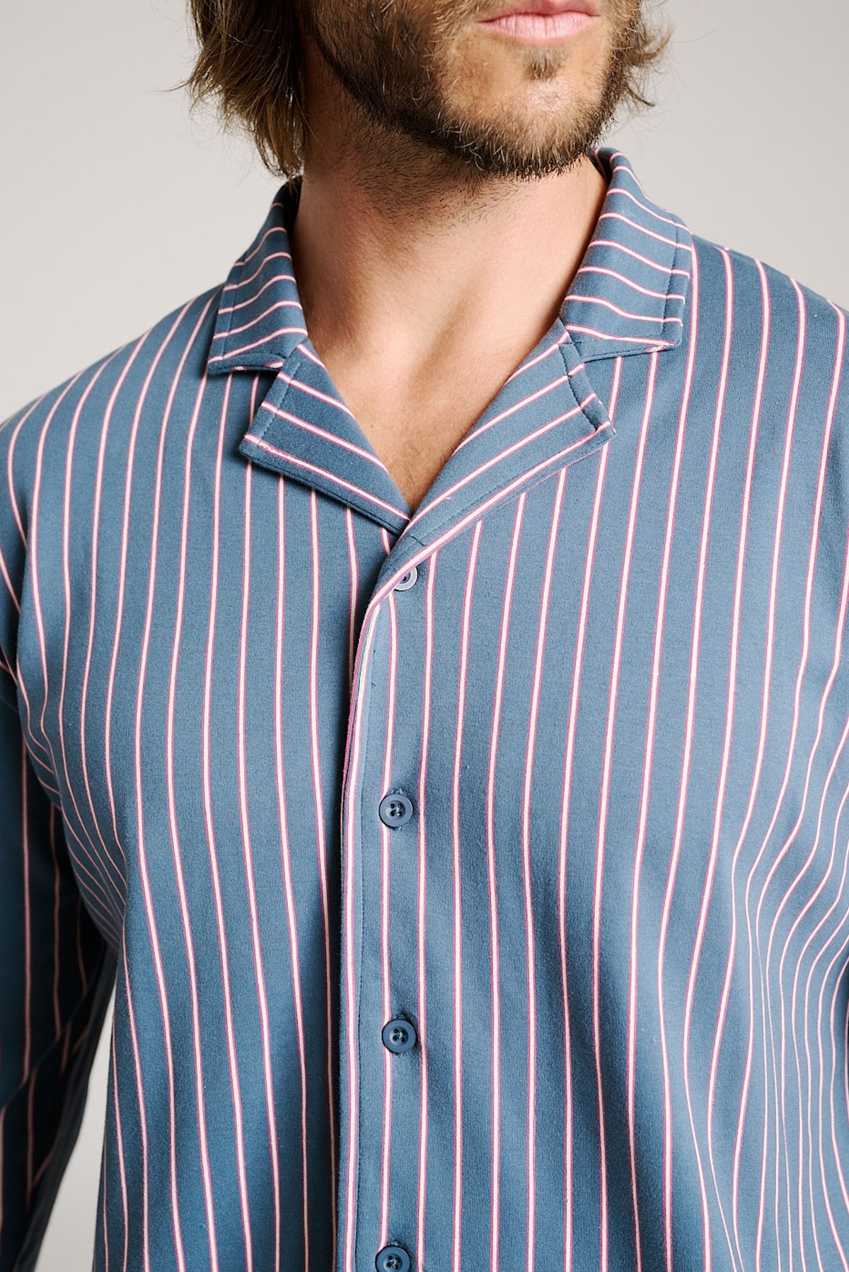 13011016-3-pijama-hombre-camisero-estampado-rayas
