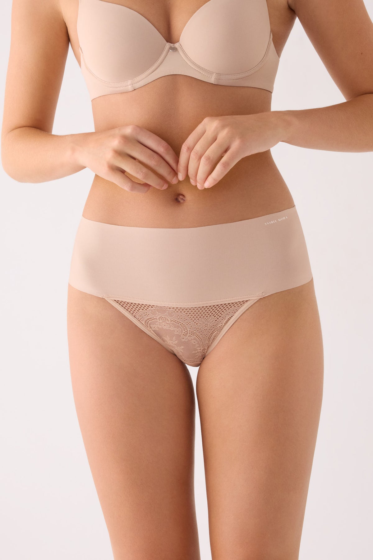 Culotte midi découpe laser nude