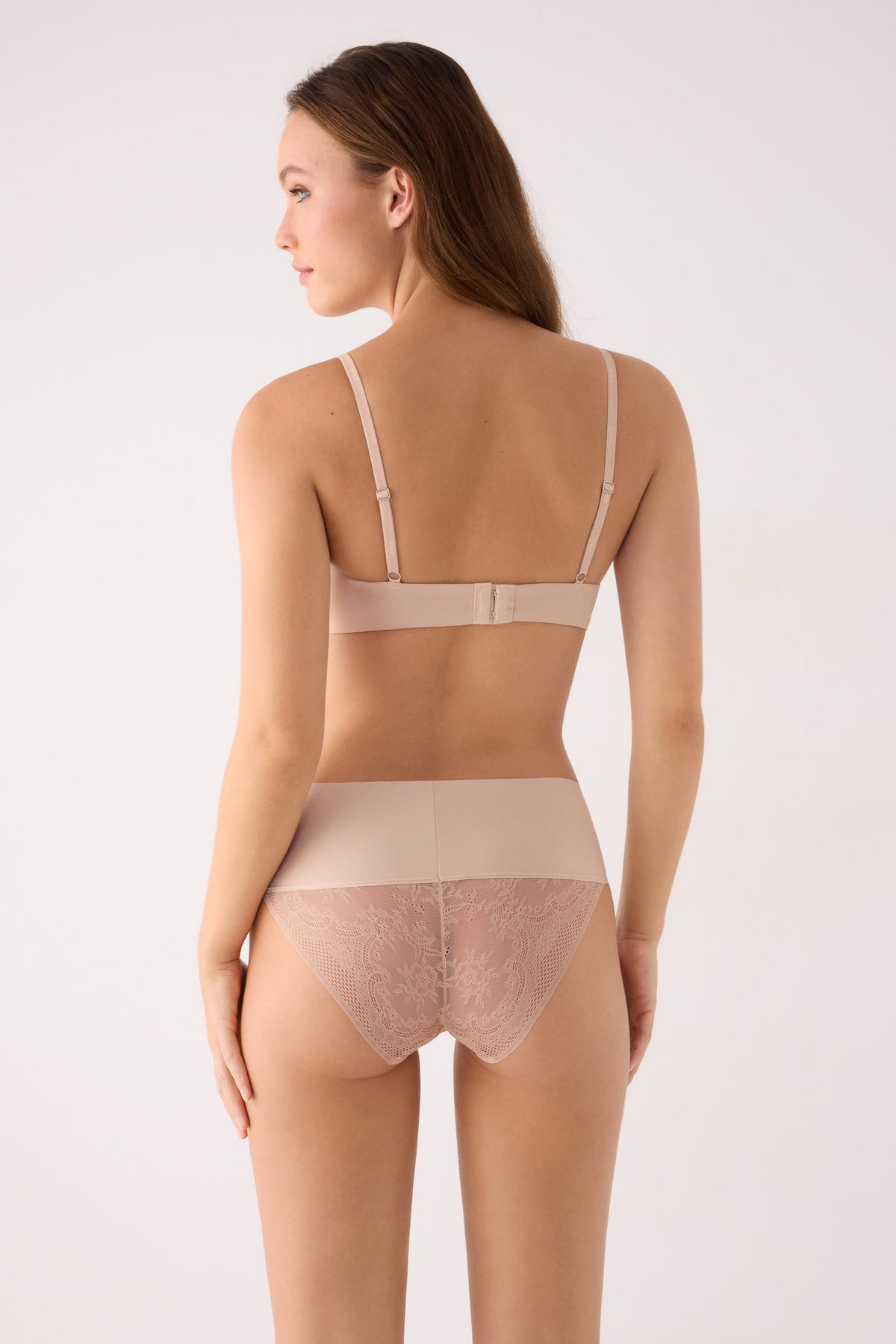 Culotte midi découpe laser nude