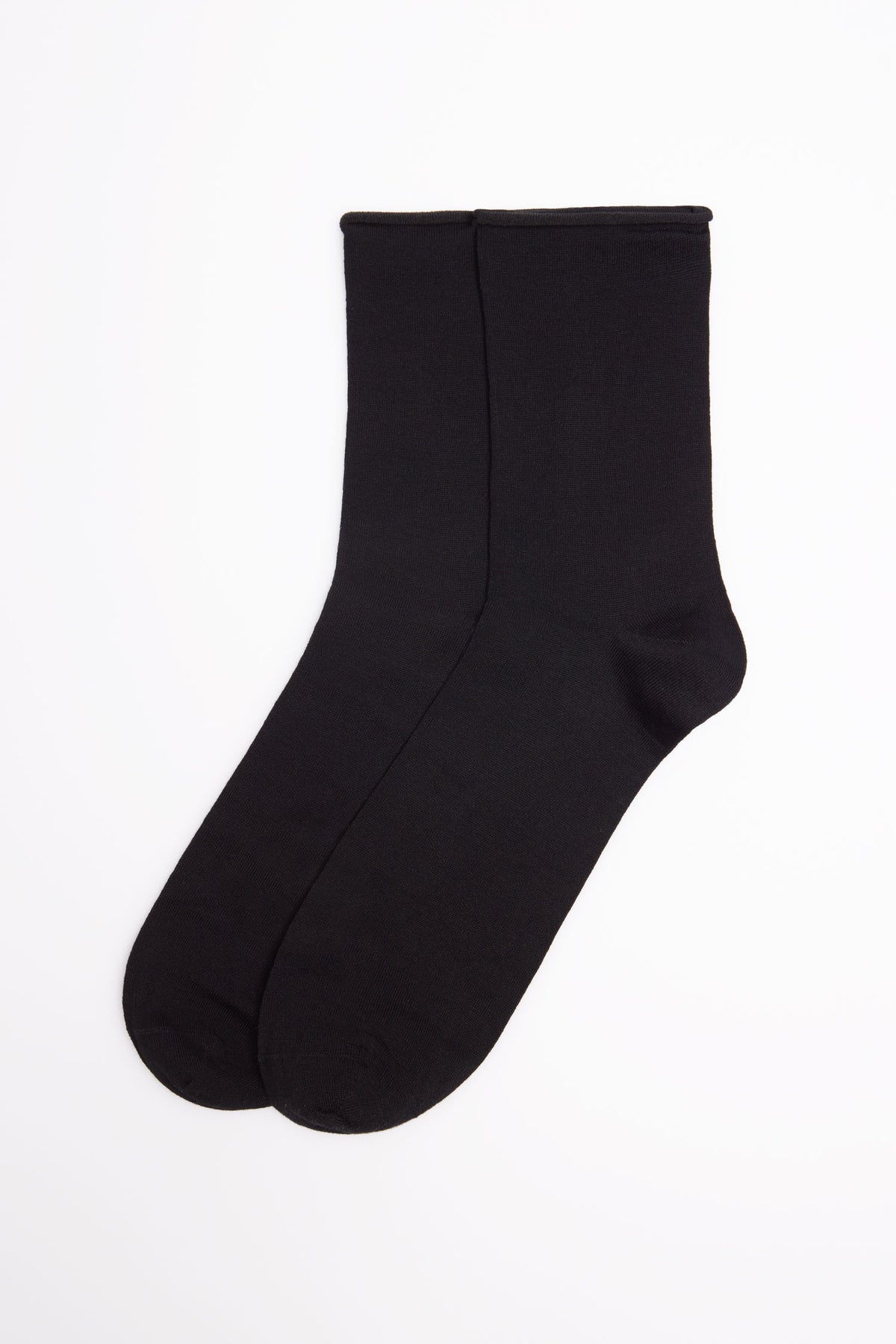 Calcetines básicos sin puño hilo de escocia negro - Ysabel Mora