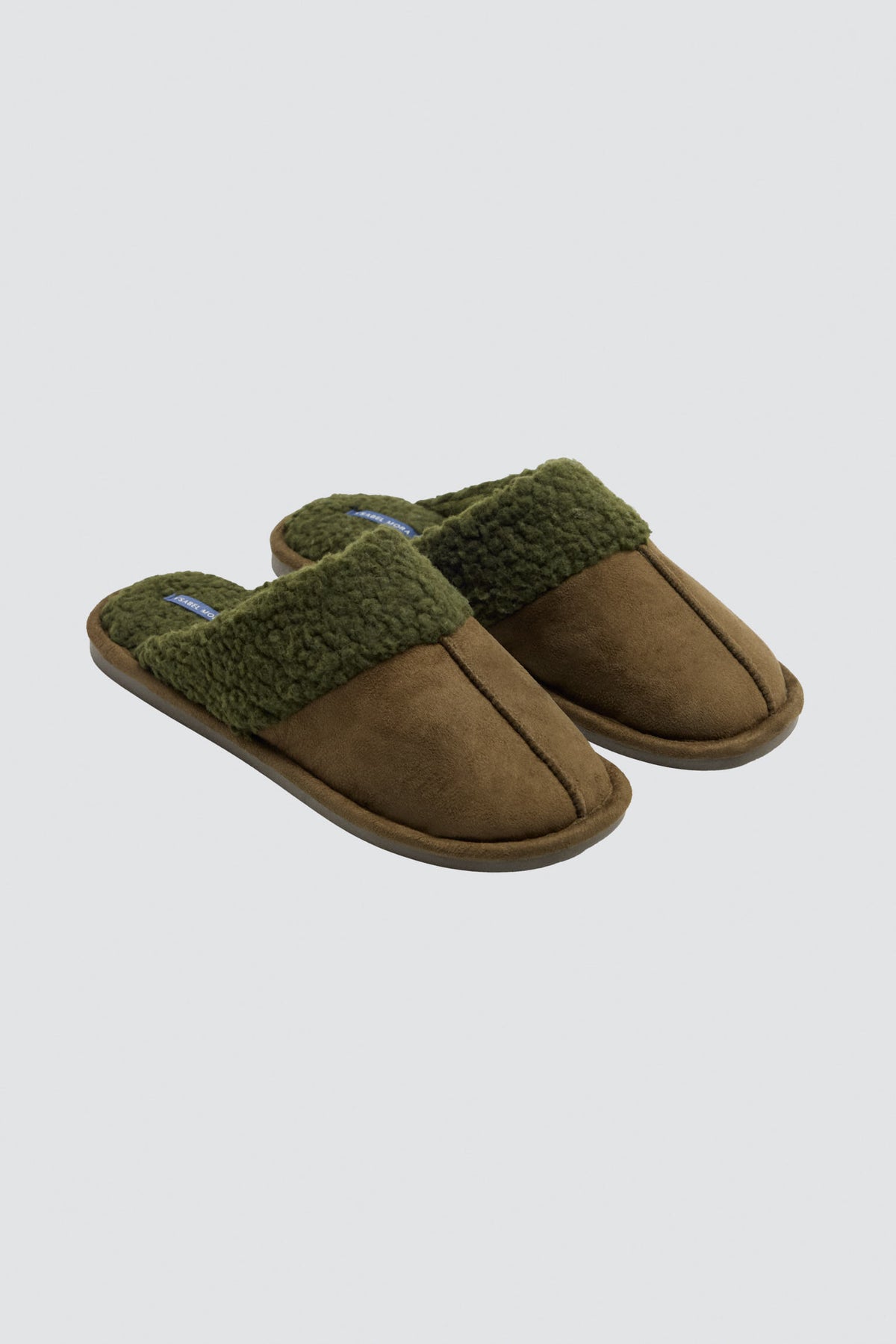 Chaussons homme verts ouverts au talon effet mouton