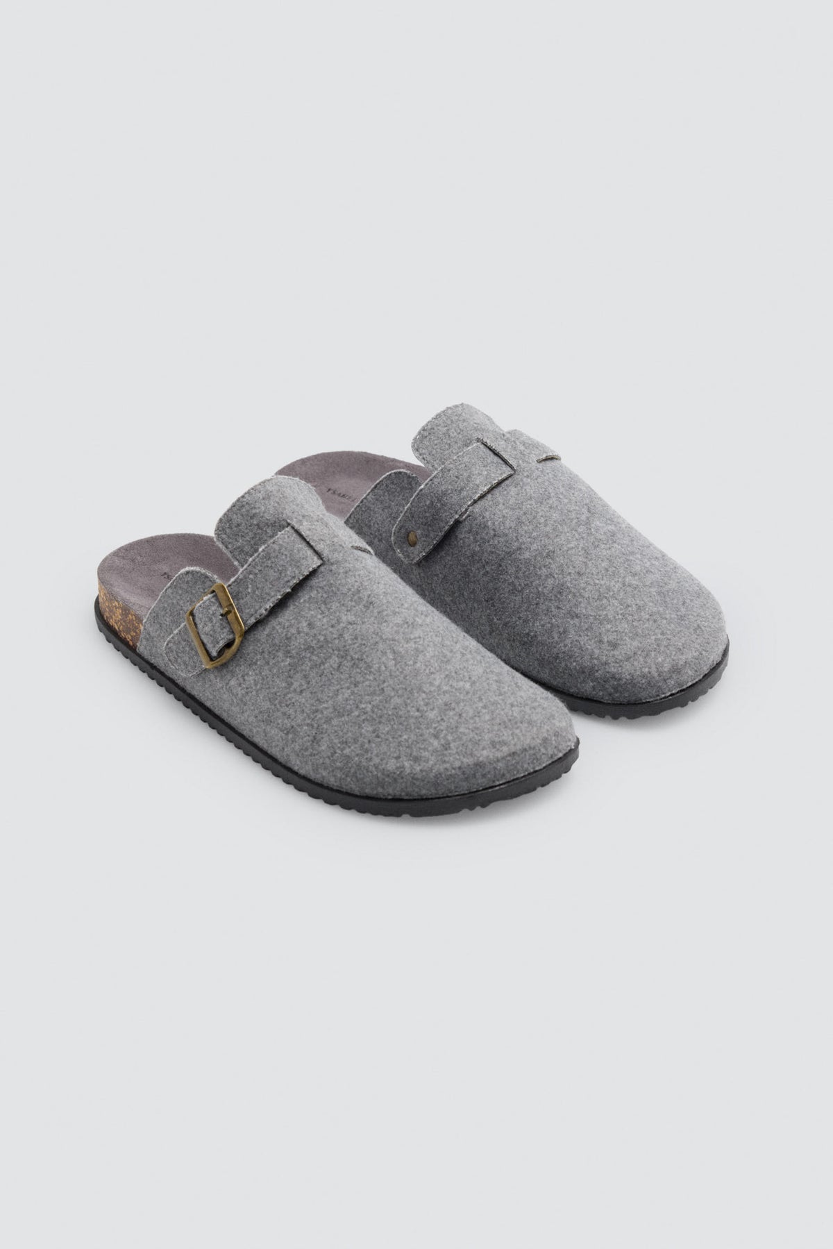 Chaussons homme gris effet feutre avec boucle