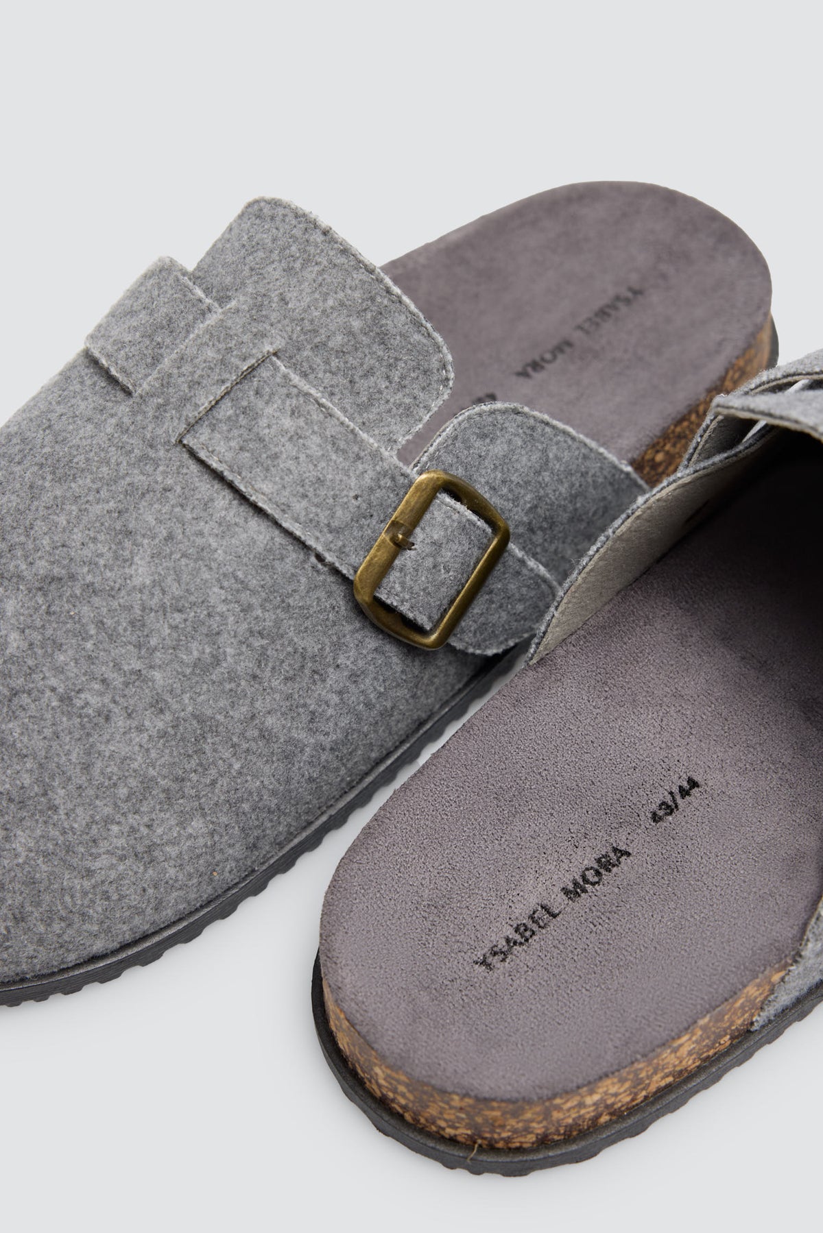 Chaussons homme gris effet feutre avec boucle
