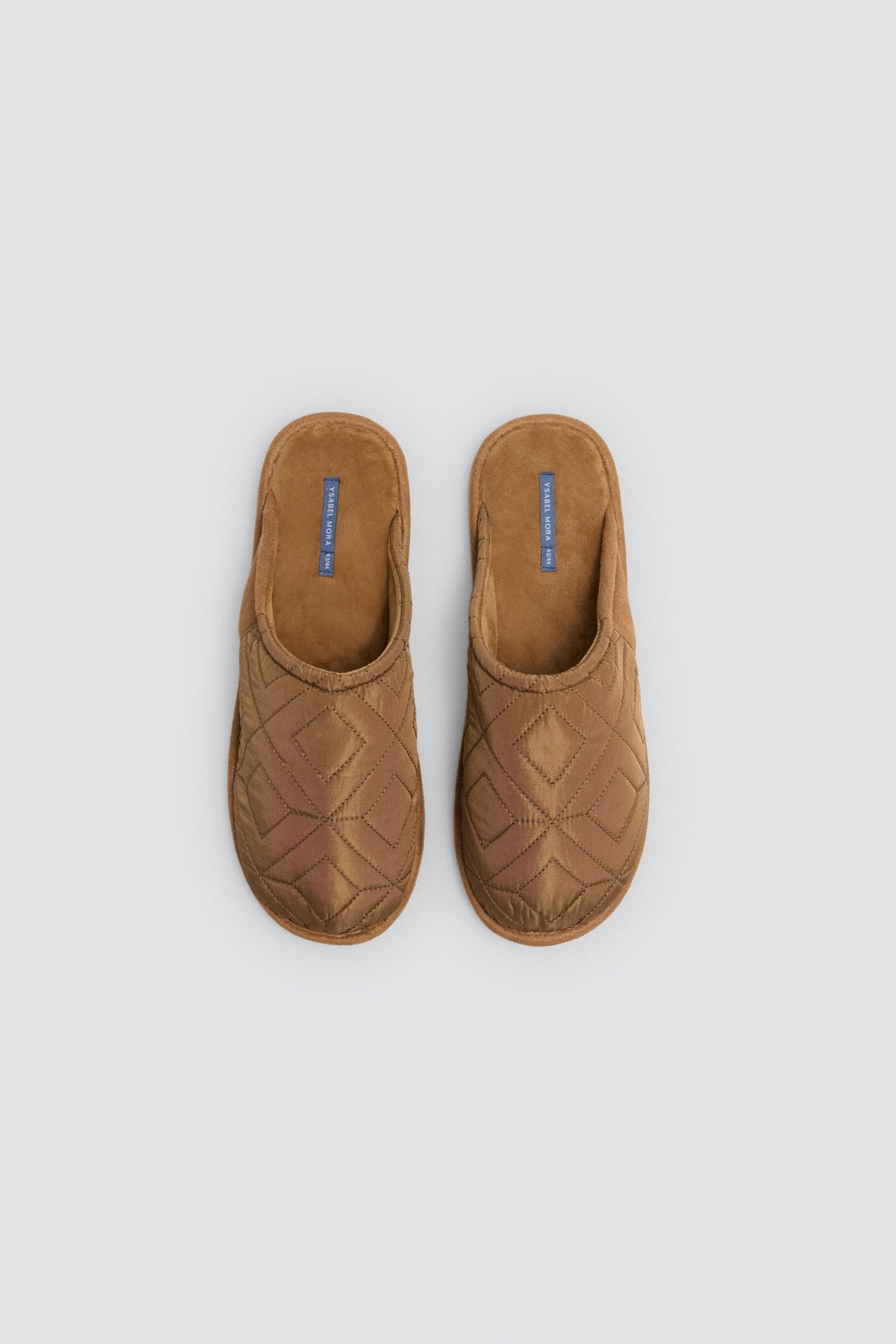 Chaussons homme matelassés ocre effet velours
