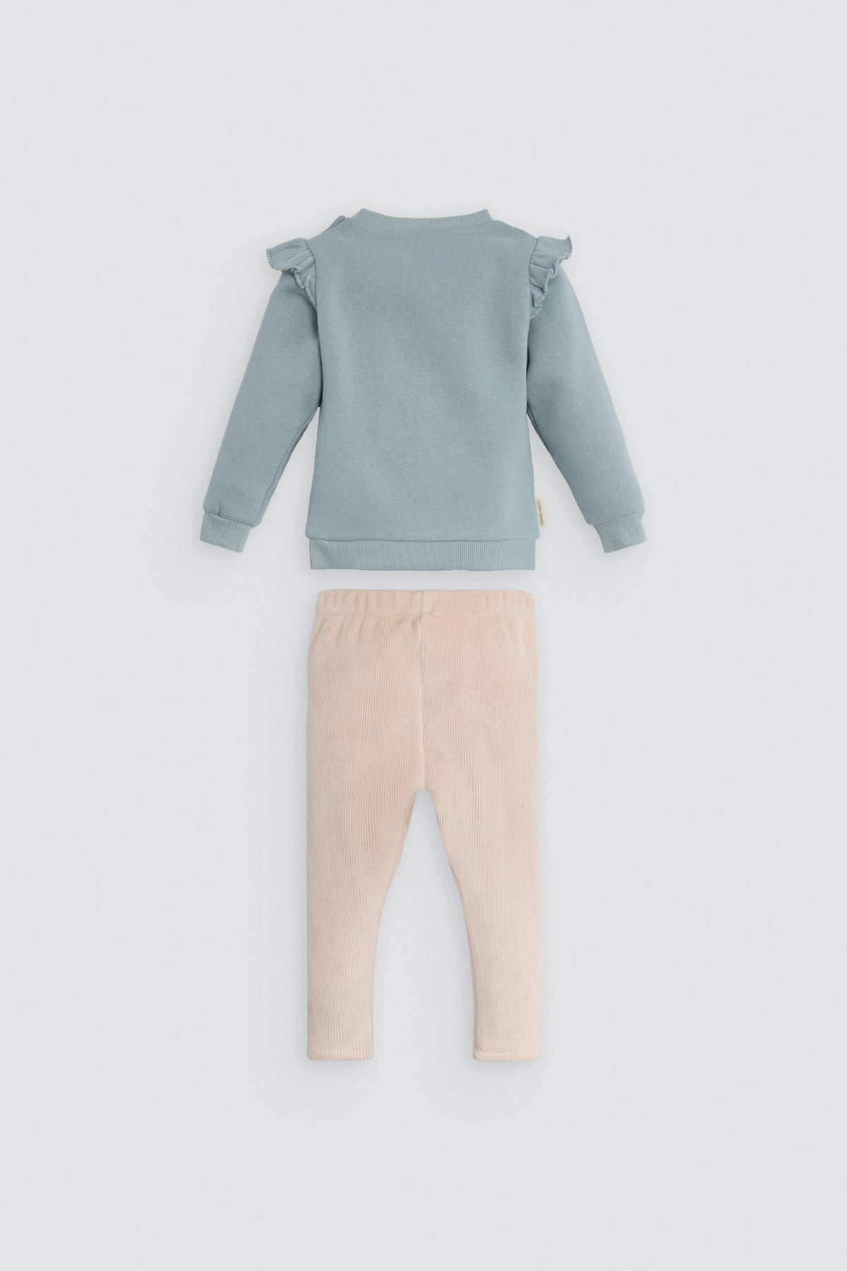 Conjunto bebé sudadera con volantes y pantalón detalle oso texturizado - Ysabel Mora