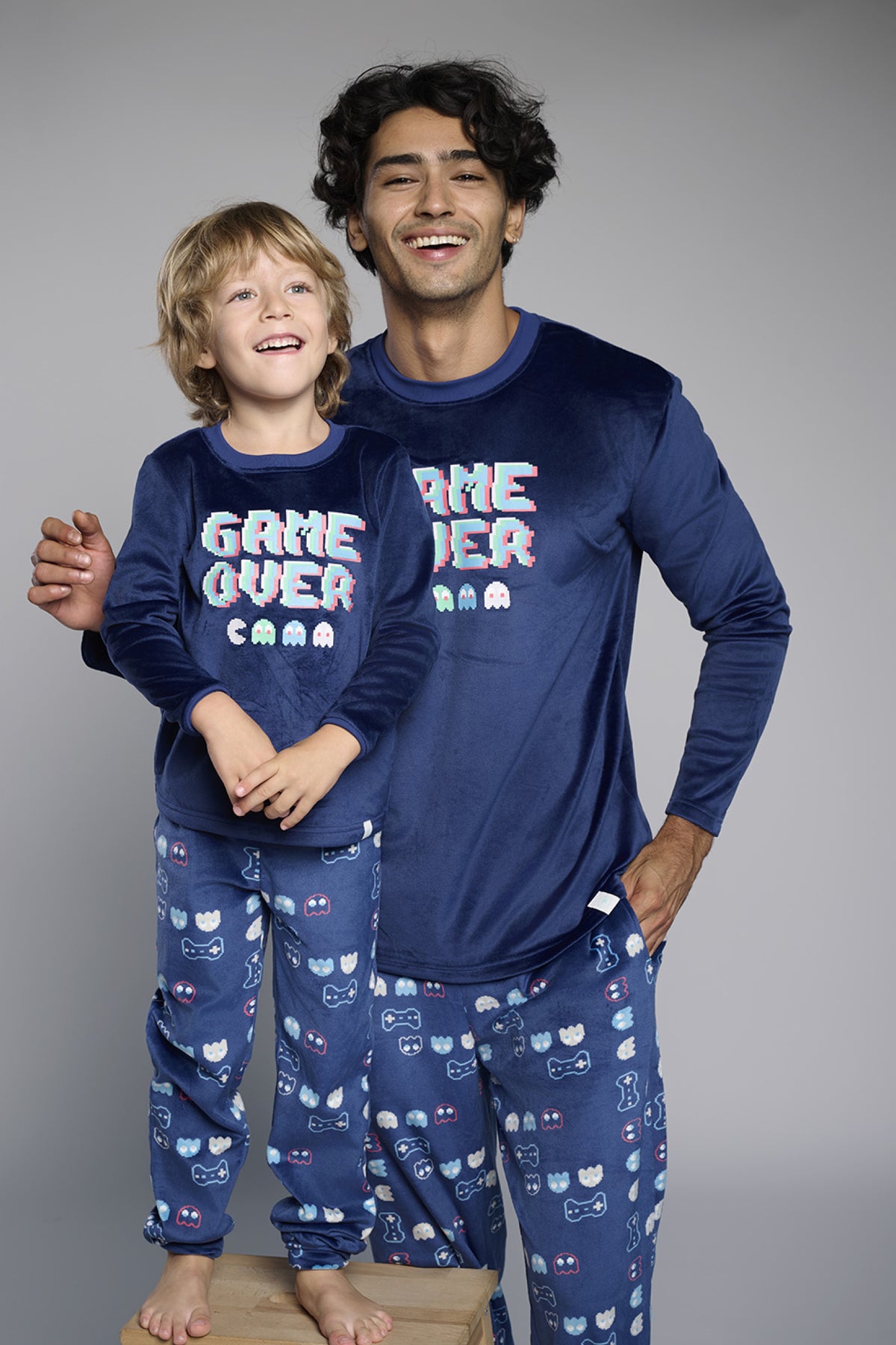 Pyjama long homme velours imprimé Game Over