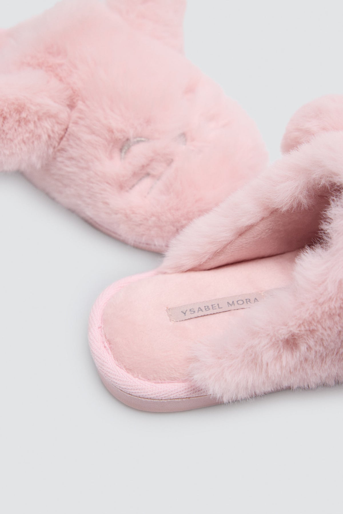Chaussons fille en fourrure avec oreilles de chat 3D