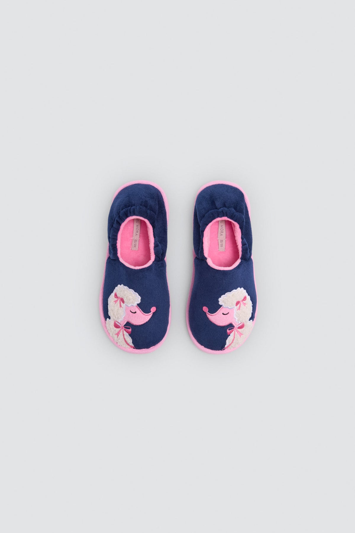 Chaussons fermés fille motif caniche