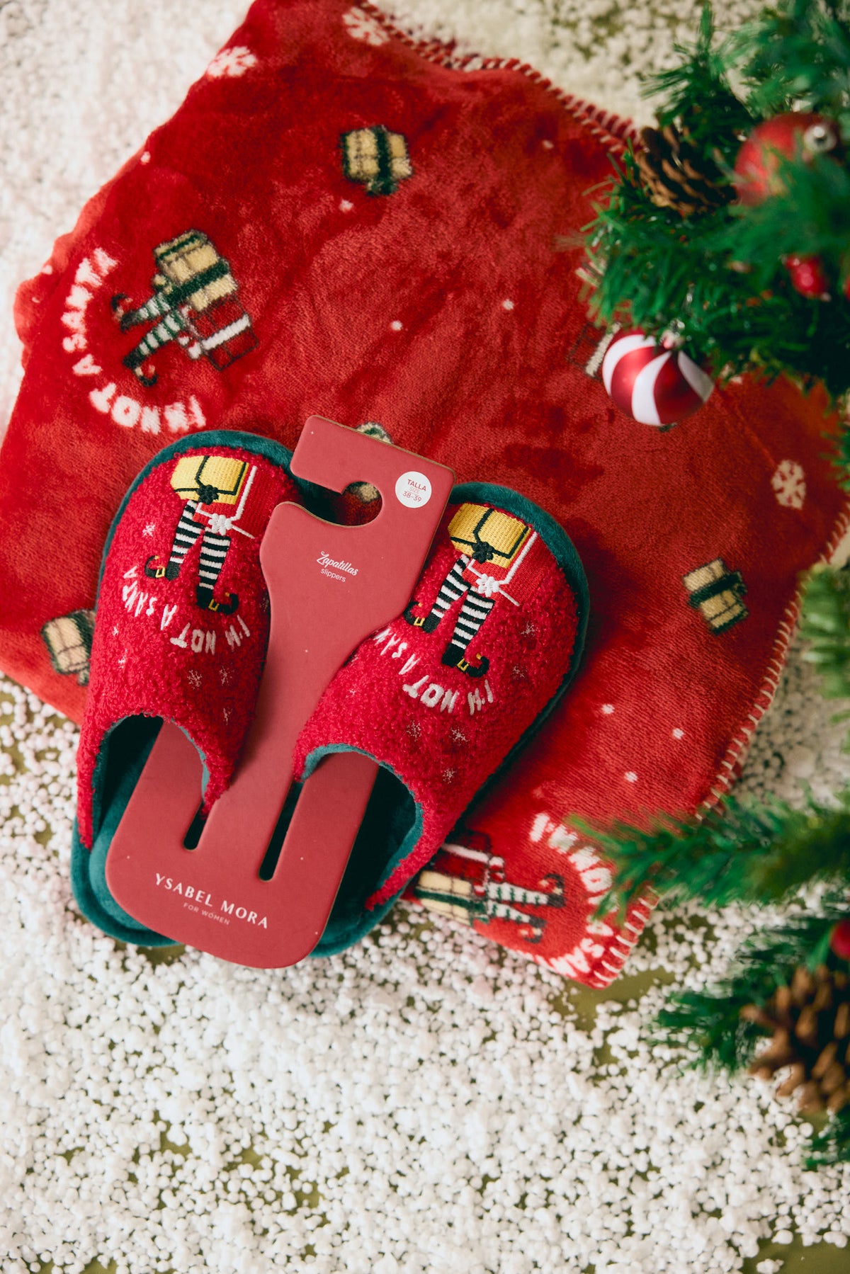 50030-14169-24087-44050-zapatillas-casa-manta-navidad-elfo-not-a-santa-ysabel-mora