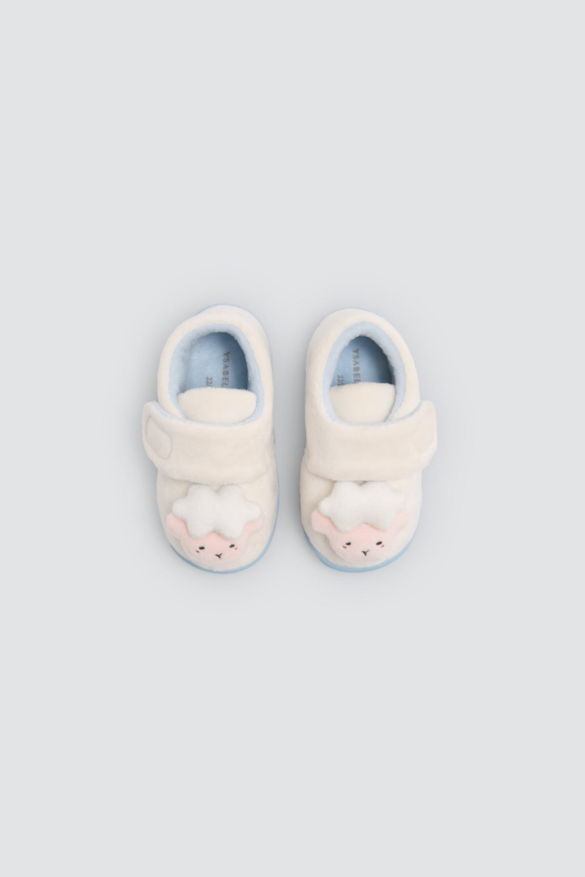 Chaussons bébé fermés avec mouton 3D