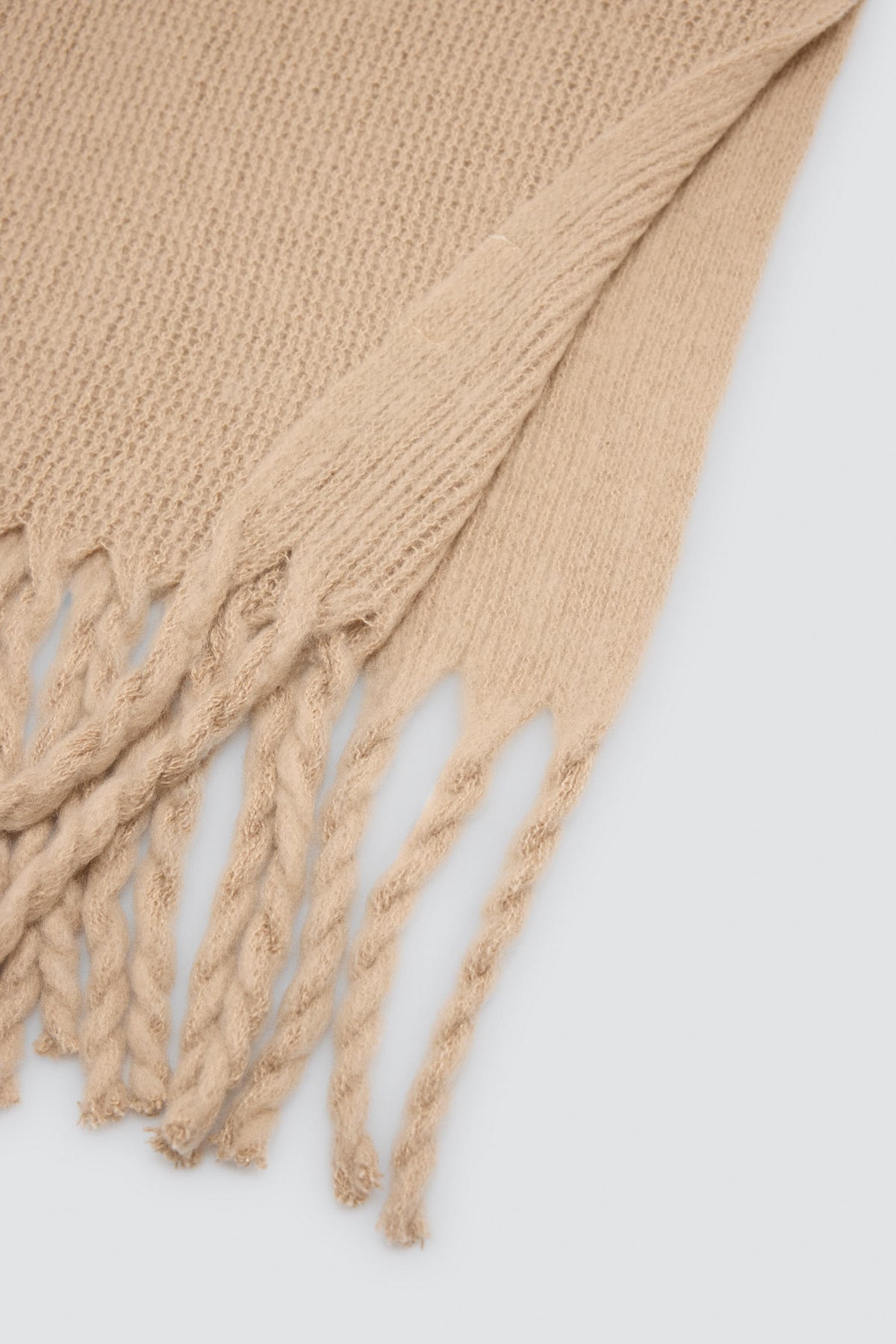 Écharpe femme côtelée beige avec franges