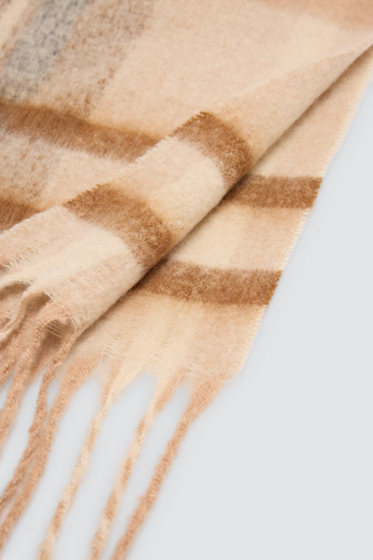 Écharpe femme à carreaux beige avec franges