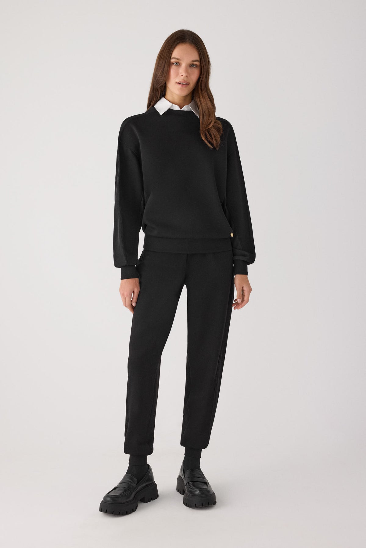 70748-black-pantalones-comodos-jogger-afelpados-tiro-alto-canale-negro