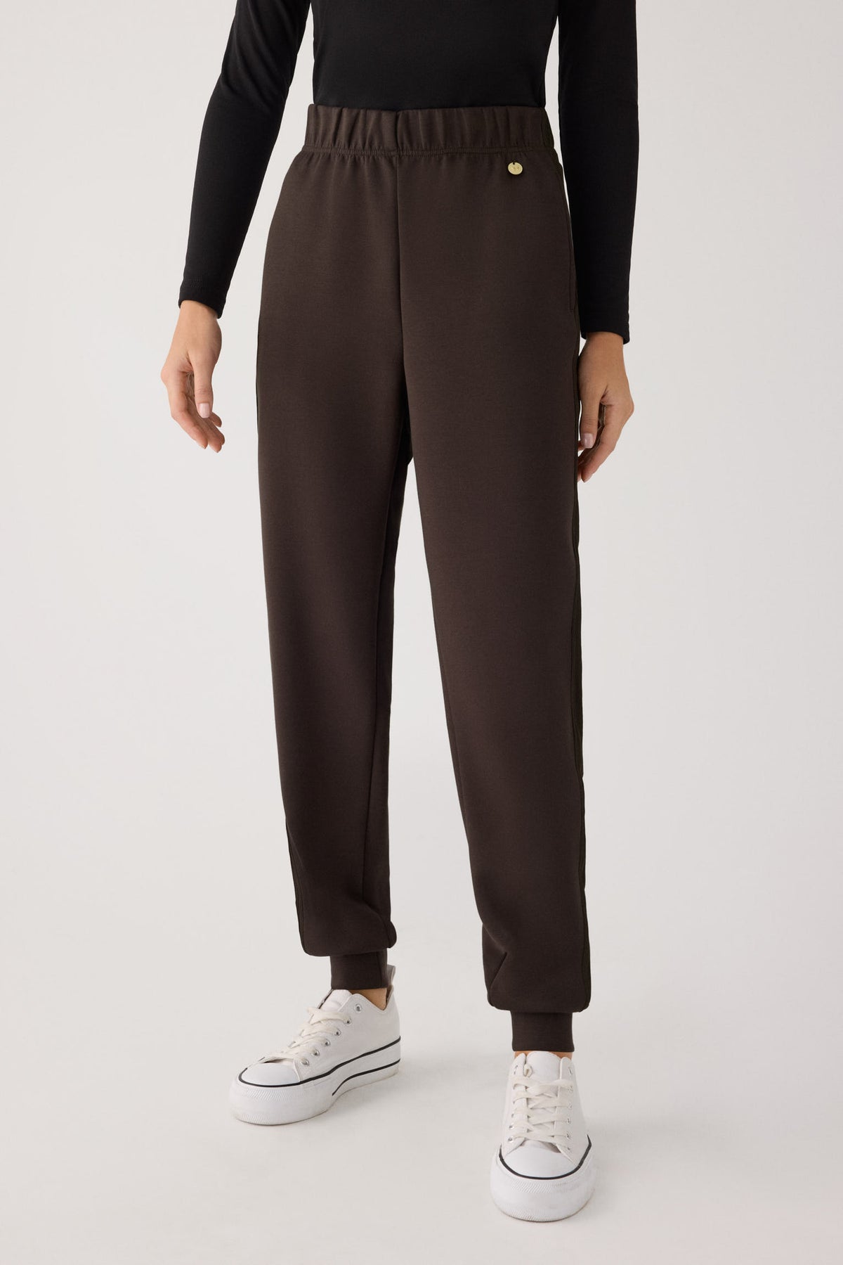 70748-dark-chocolate-pantalones-comodos-jogger-afelpados-tiro-alto-canale-marron-chocolate