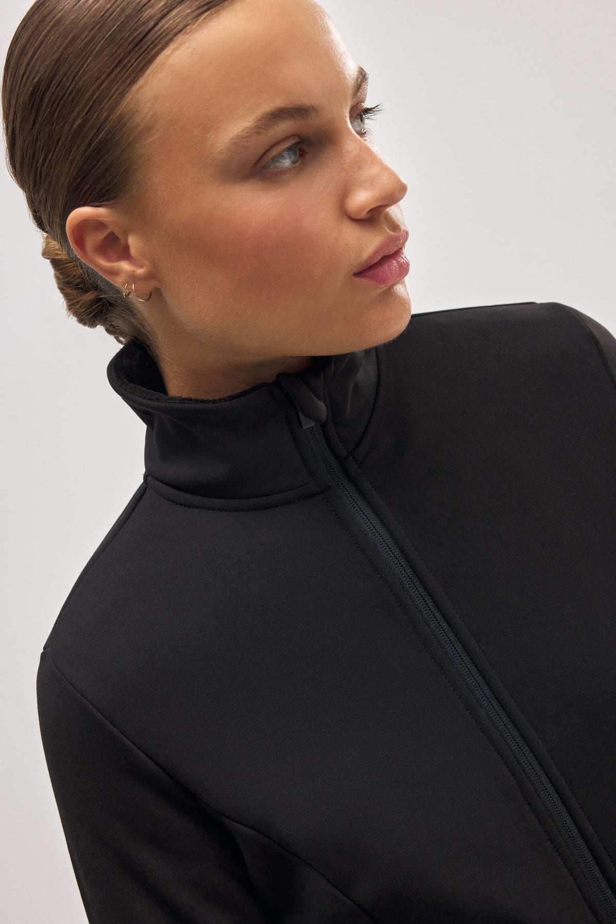 70913-4-chaqueta-termica-ajustada-deportiva-negro