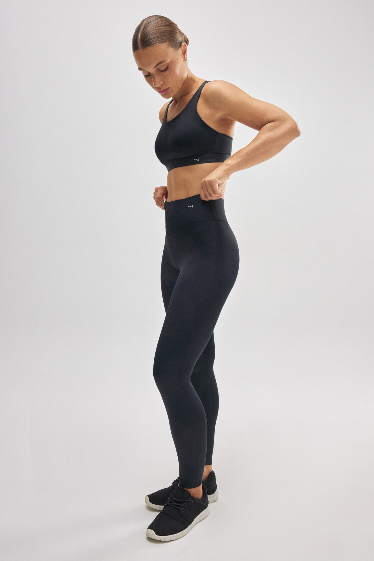 70925-6-leggings-deportivos-efecto-vientre-plano-negro