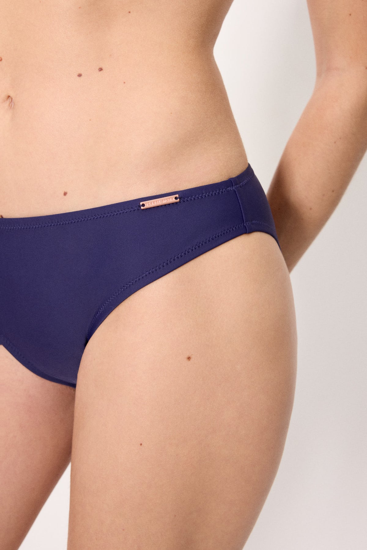83225-navy-blue-braga-bikini-mujer-basica-marino--ysabel-mora