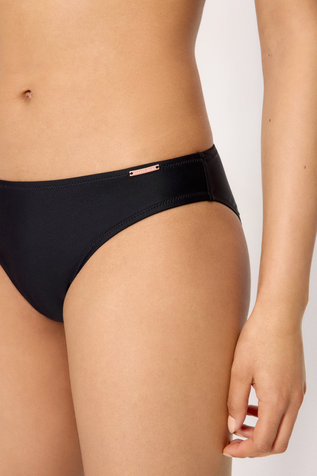 83303-negro-braga-bikini-mujer-basica-negra--ysabel-mora