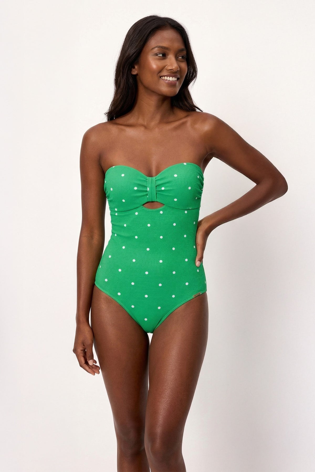 Bañador moldeador bandeau con aro piqué lunares verde copa B - Ysabel Mora