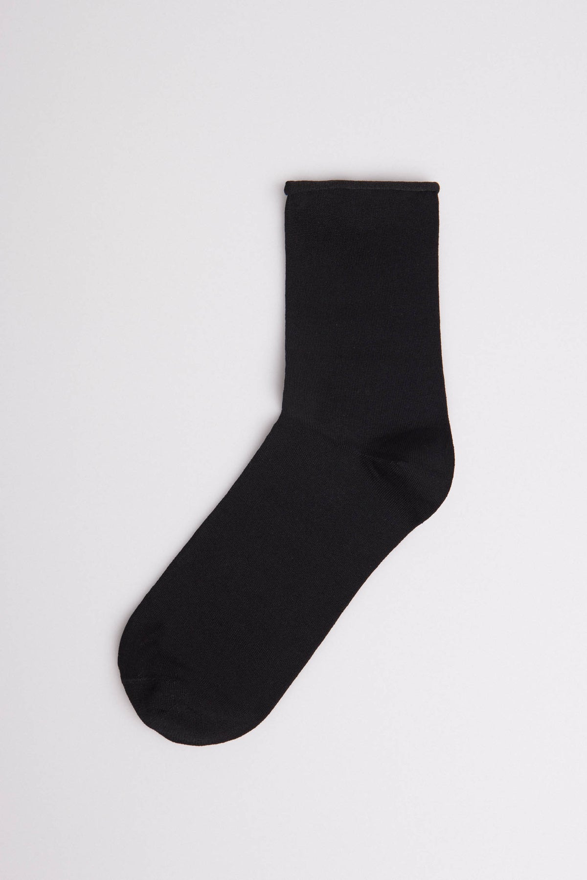 Calcetines básicos sin puño hilo de escocia negro - Ysabel Mora