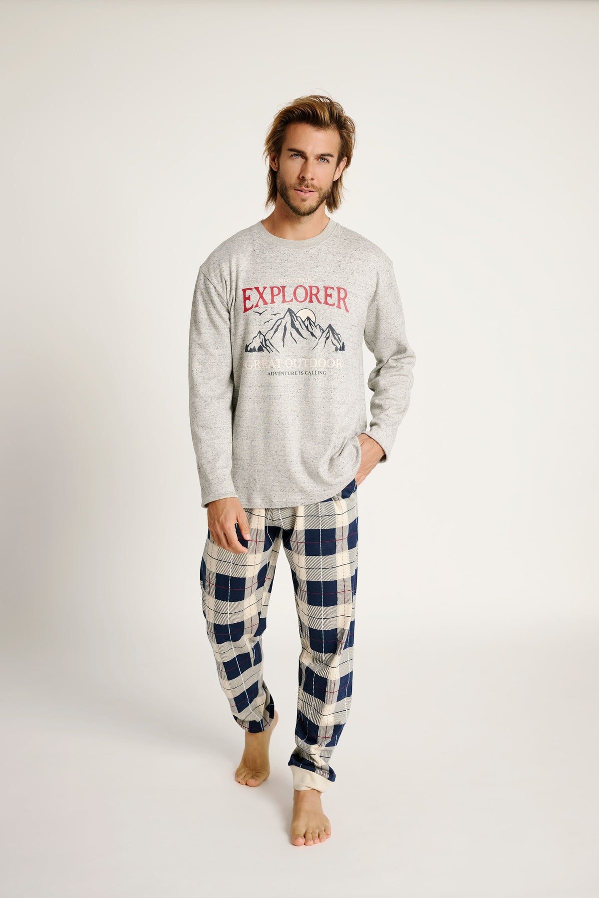 13011037-1-pijama-largo-hombre-explorer-estampado-cuadros