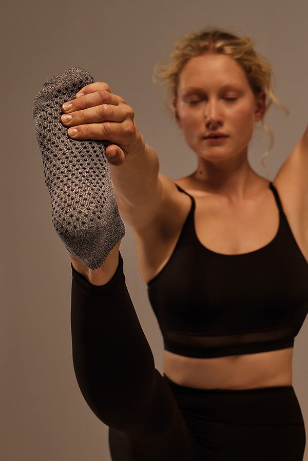 Calcetines yoga y pilates algodón gris - Ysabel Mora