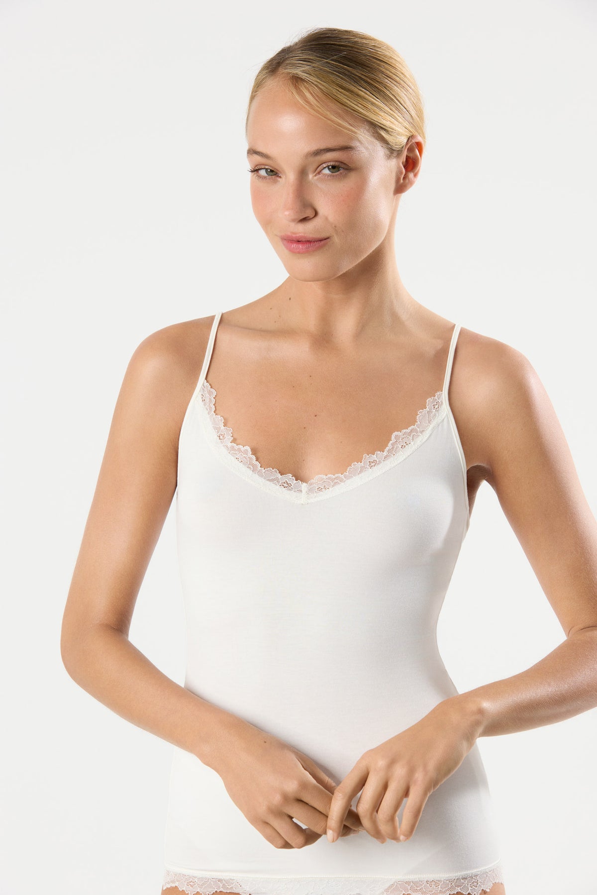Camiseta interior tirantes bambú marfil - Ysabel Mora