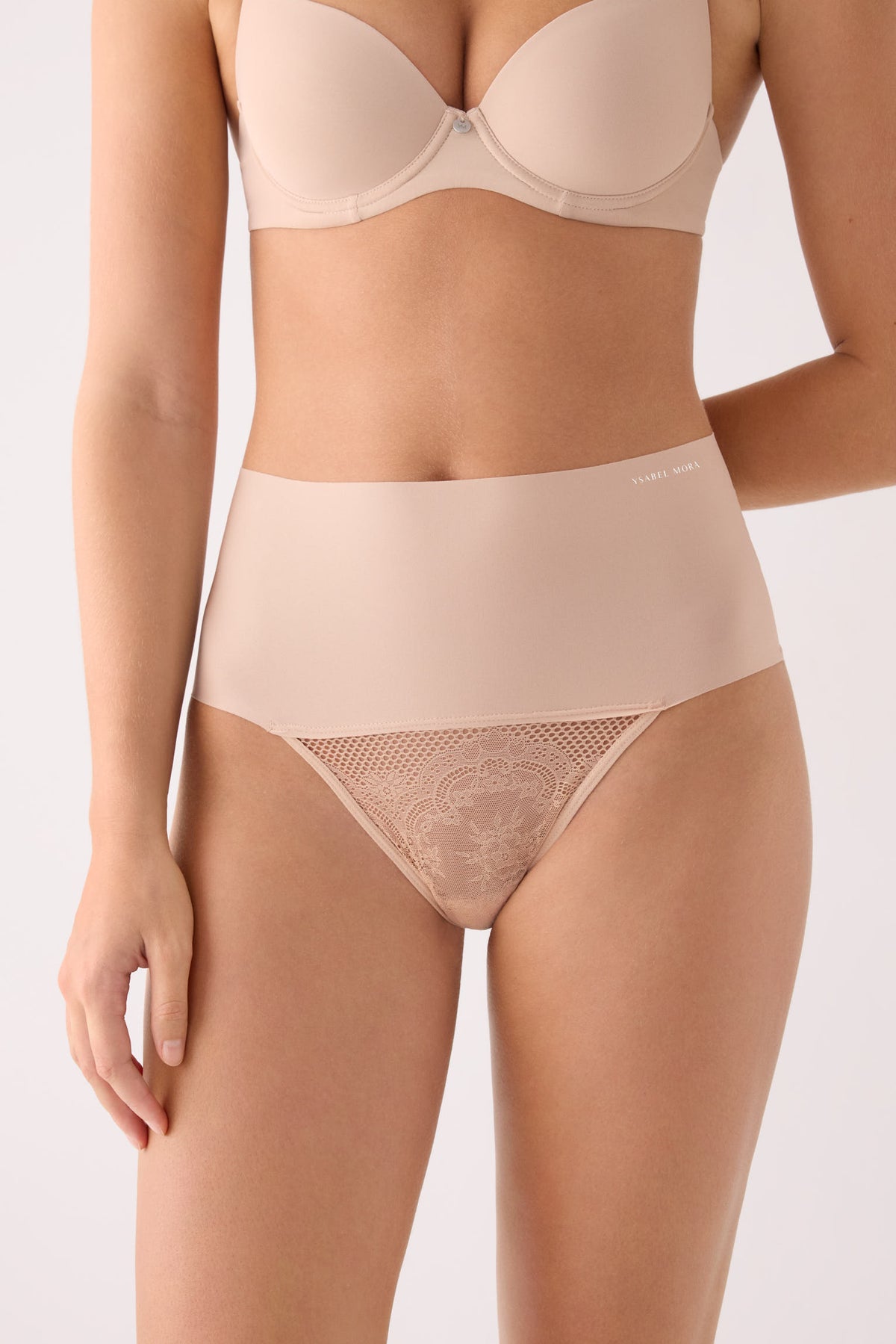 Culotte haute découpe laser nude