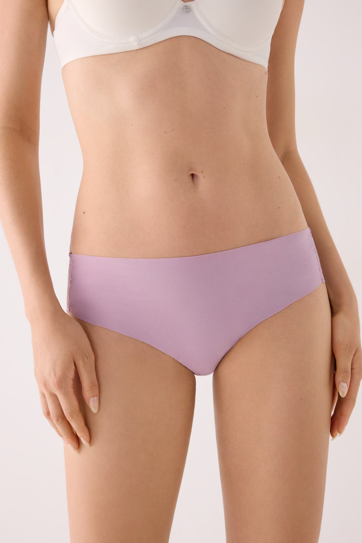 Culotte midi coton découpé au laser avec dentelle rose