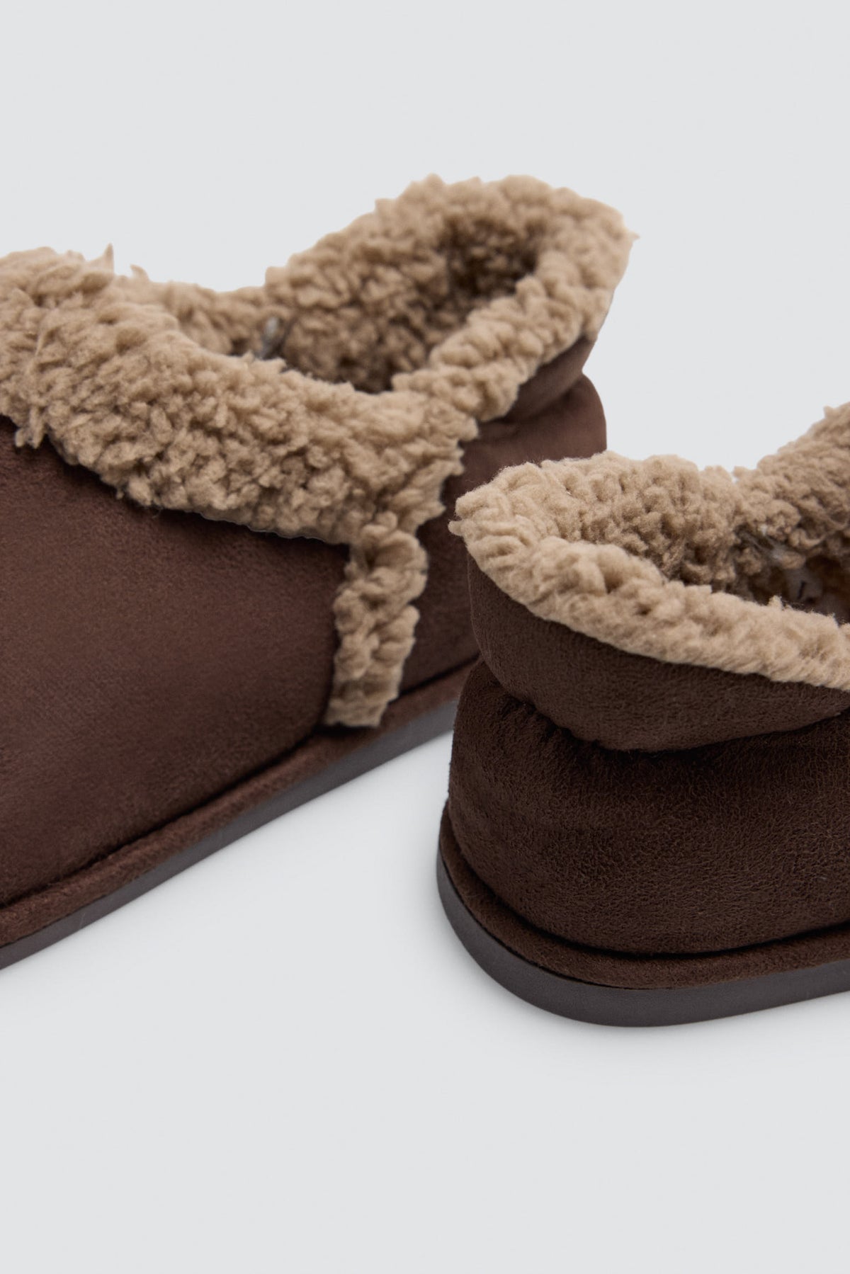 Chaussons bottines homme marron effet mouton