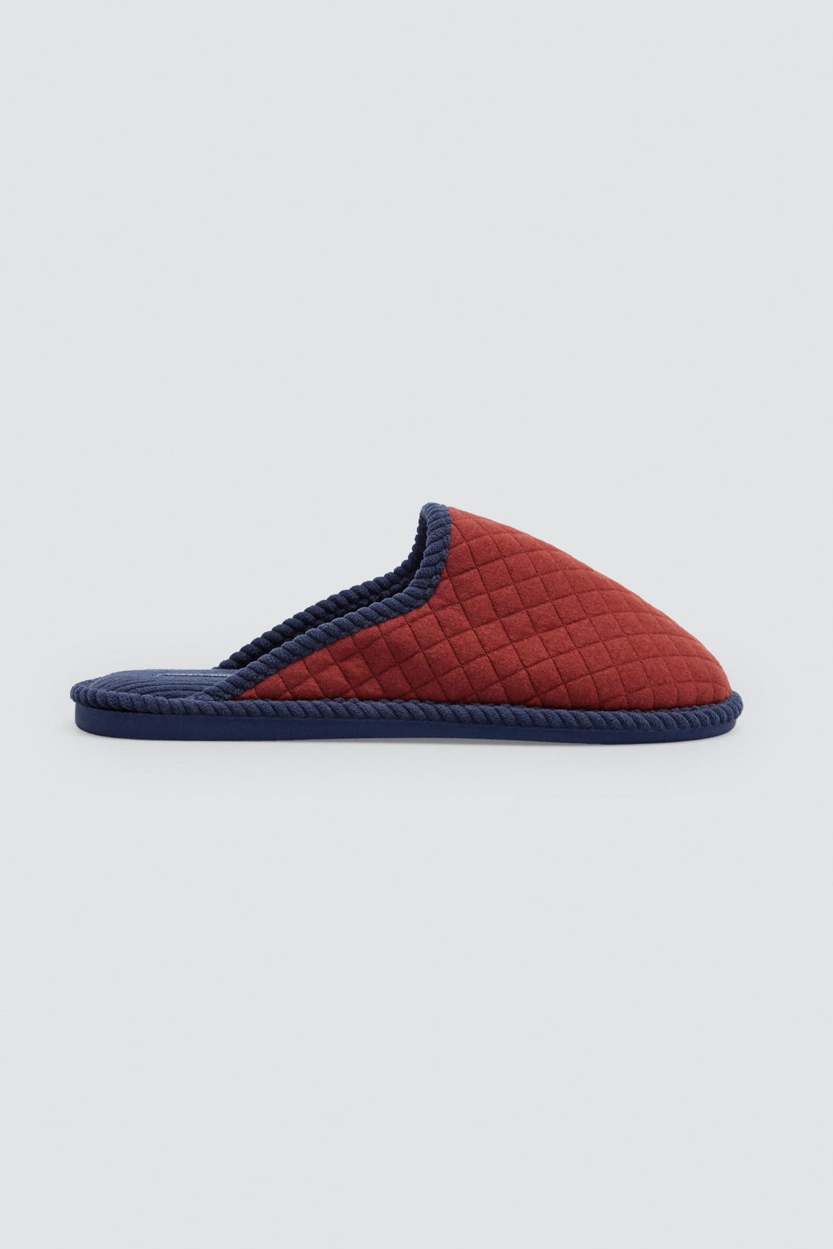 Chaussons homme matelassés bordeaux effet velours côtelé