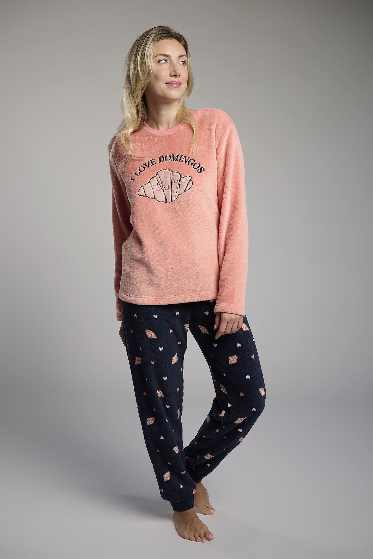 26236-pijama-largo-polar-coralina-mujer-mensaje-i-love-domingos