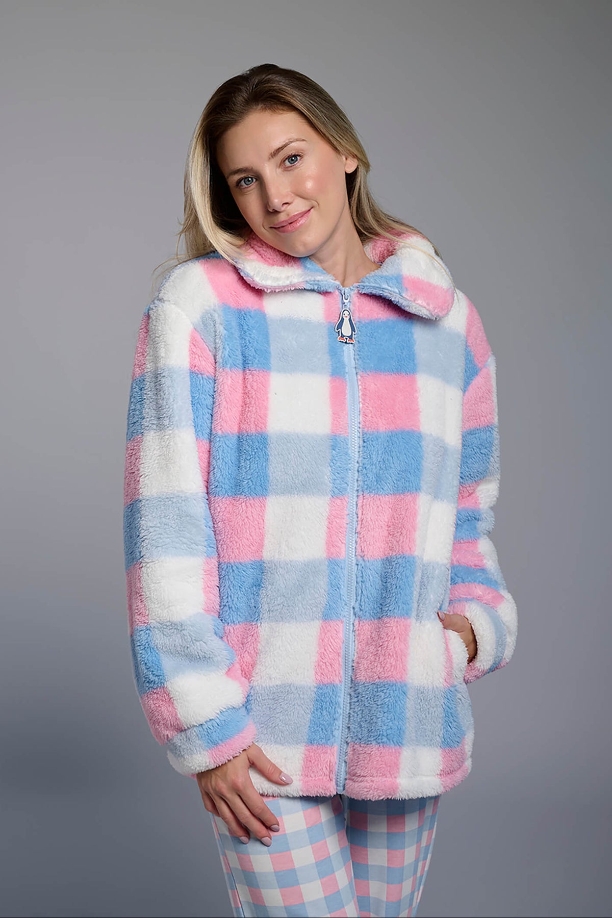 Bata corta polar de borreguito a cuadros para mujer con cremallera, ropa de casa cálida para otoño e invierno.