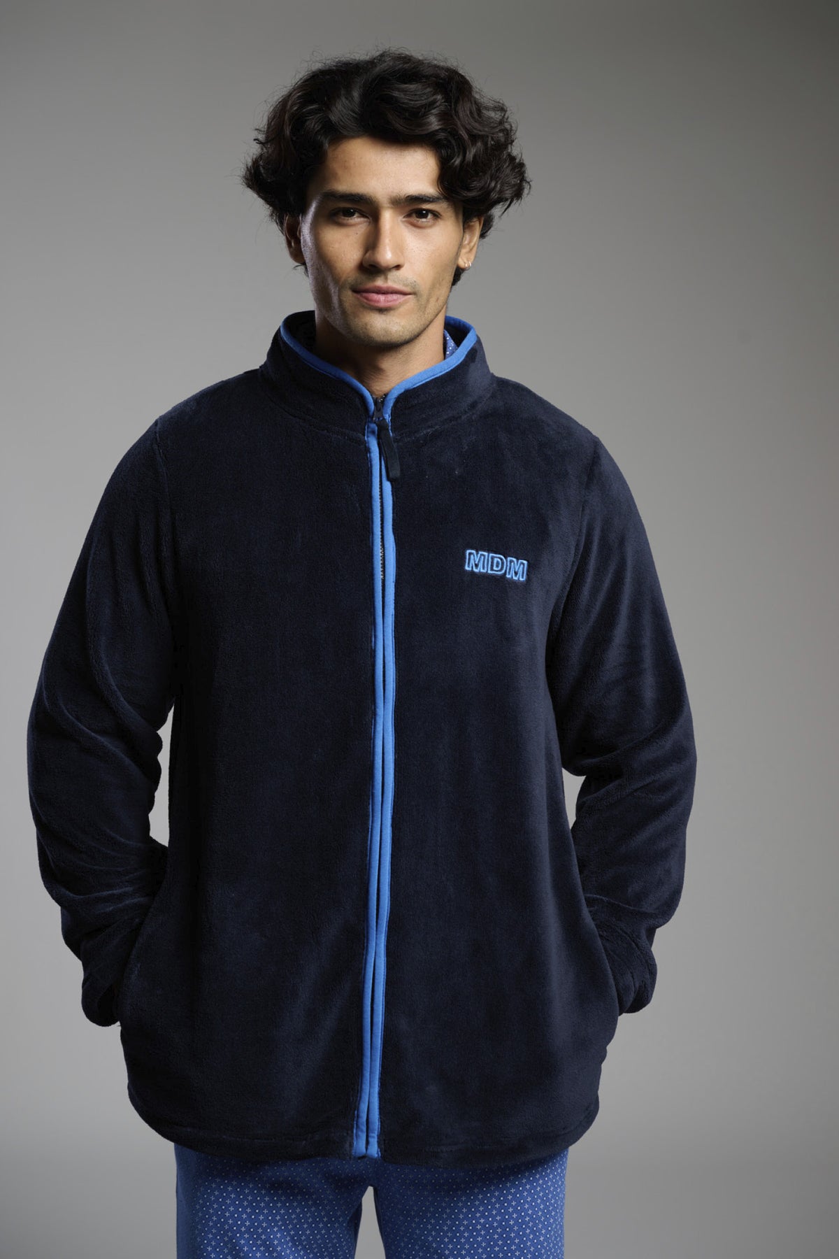 Peignoir court homme polaire corail bleu marine détail brodé