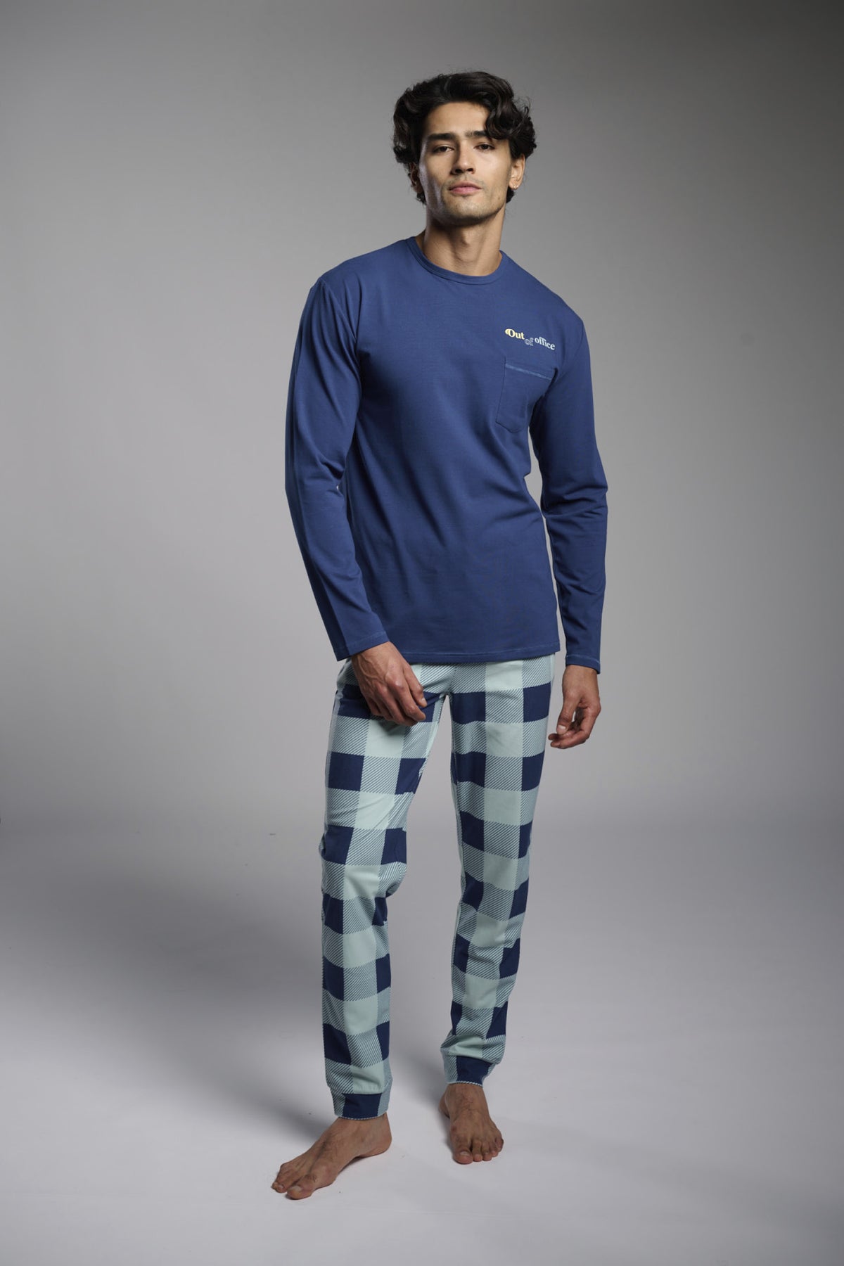 Pyjama long homme ultra-doux Out of Office à carreaux