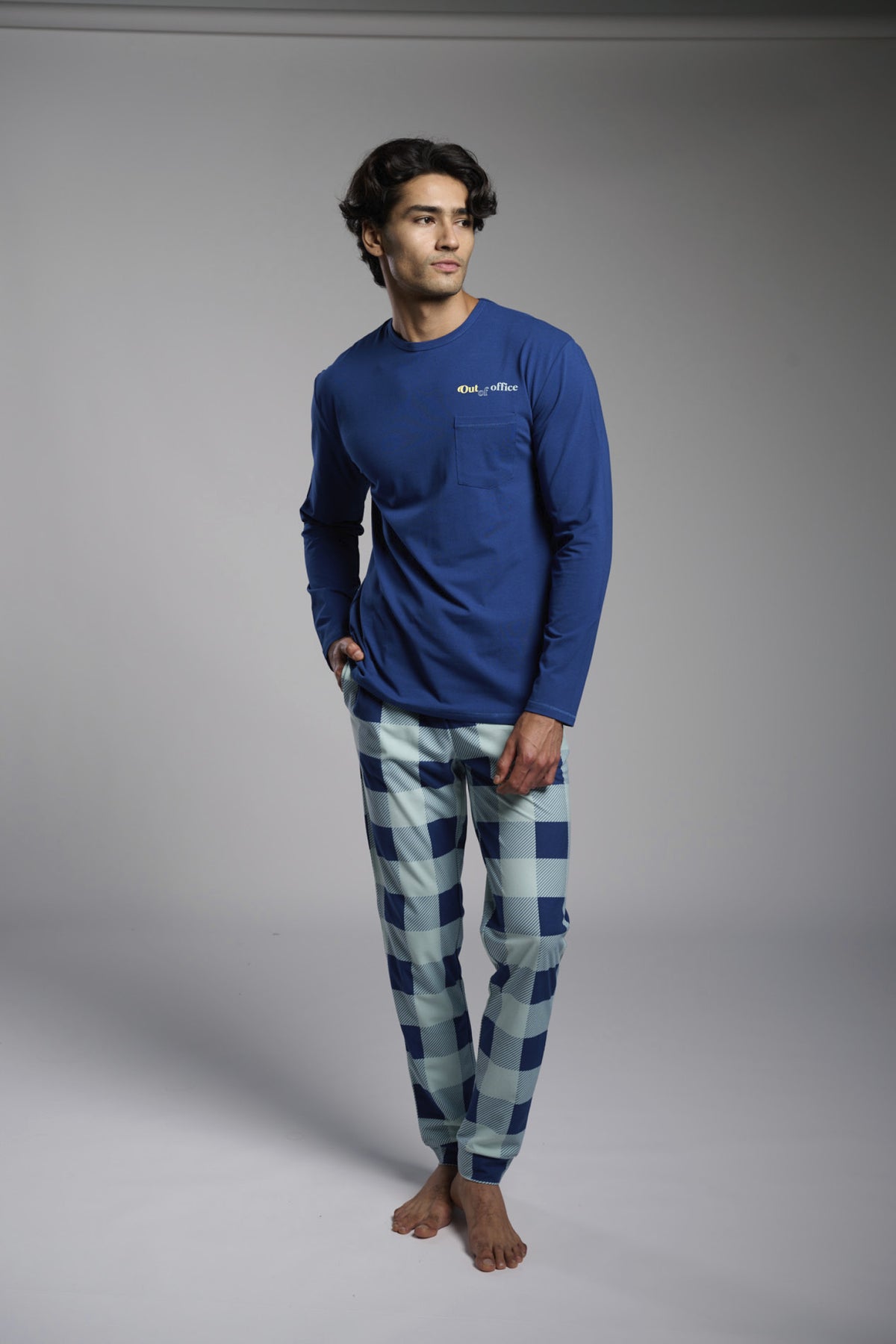 Pyjama long homme ultra-doux Out of Office à carreaux