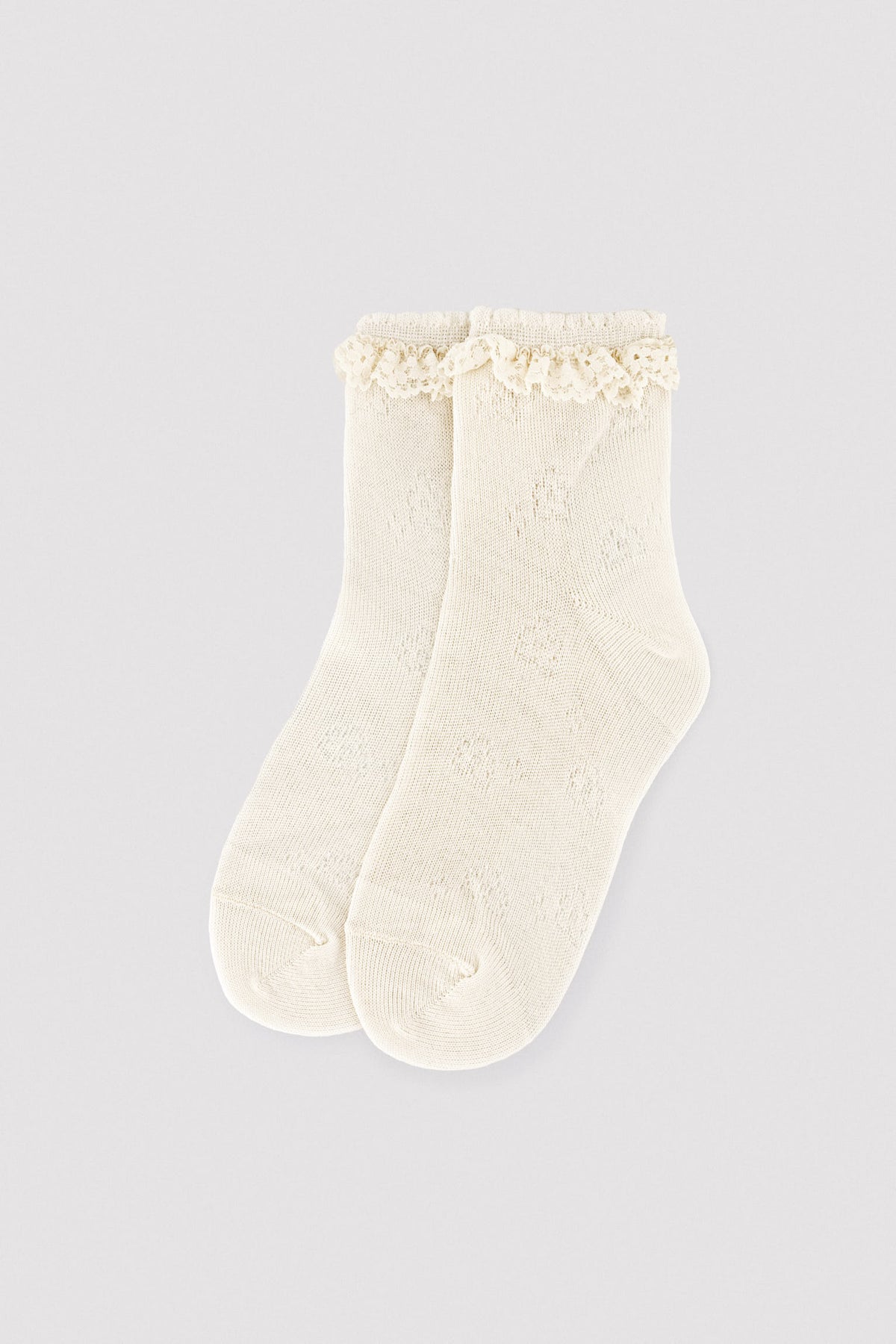 Calcetines infantiles calados detalle puntilla marfil - Ysabel Mora