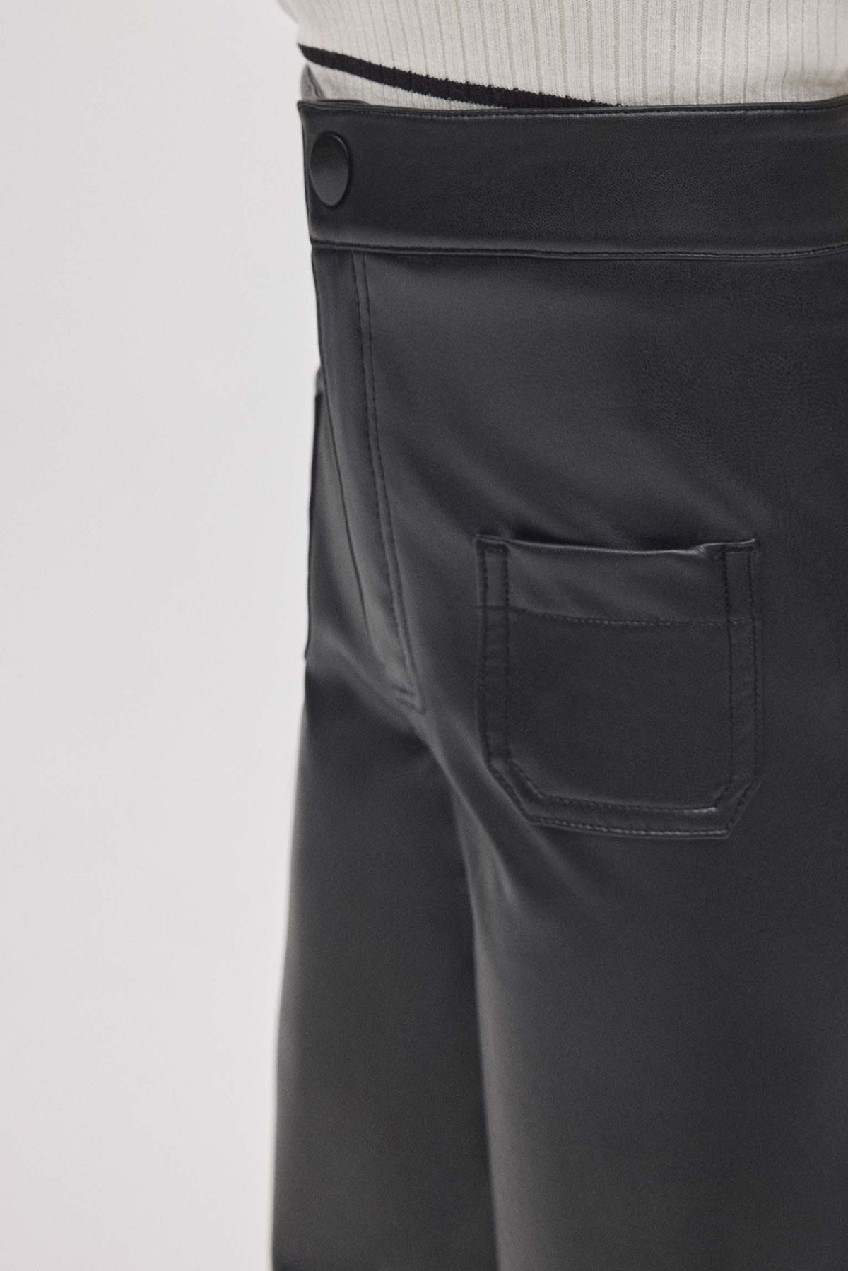 33251-5-pantalones-nina-efecto-piel-anchos-ysabel-mora