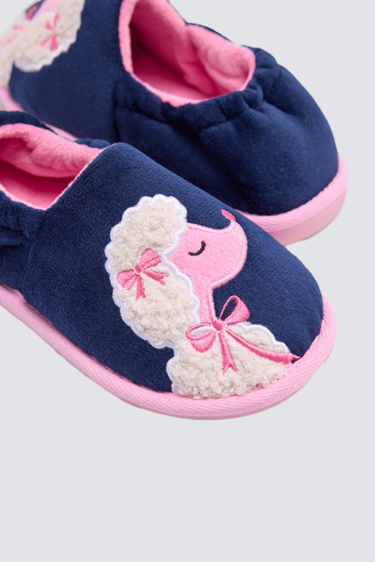 Chaussons fermés fille motif caniche