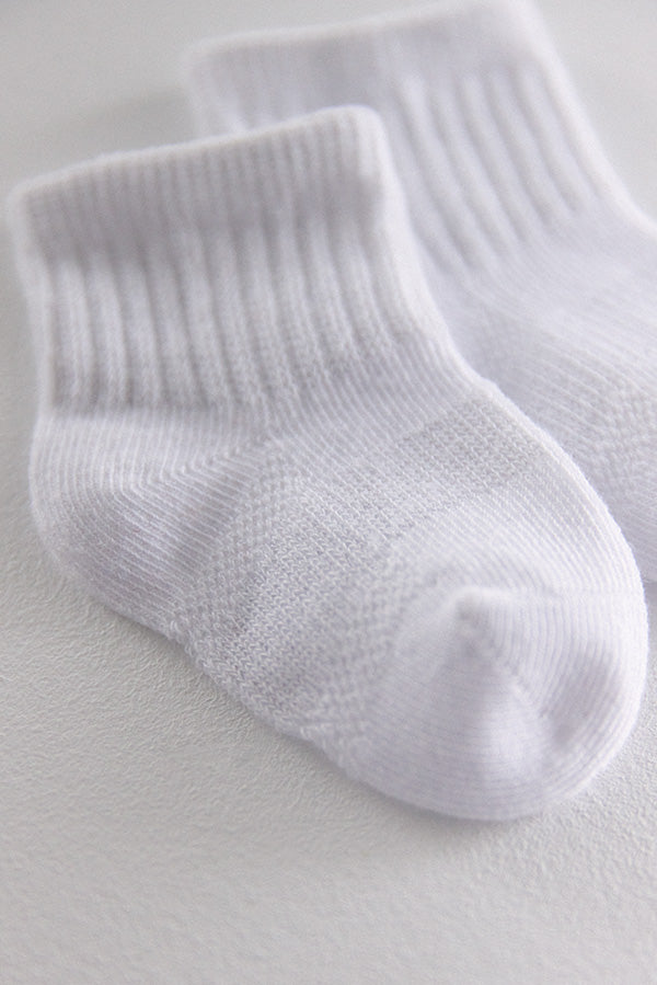 Pack 3 calcetines de bebé transpirables estilo sport blanco - Ysabel Mora