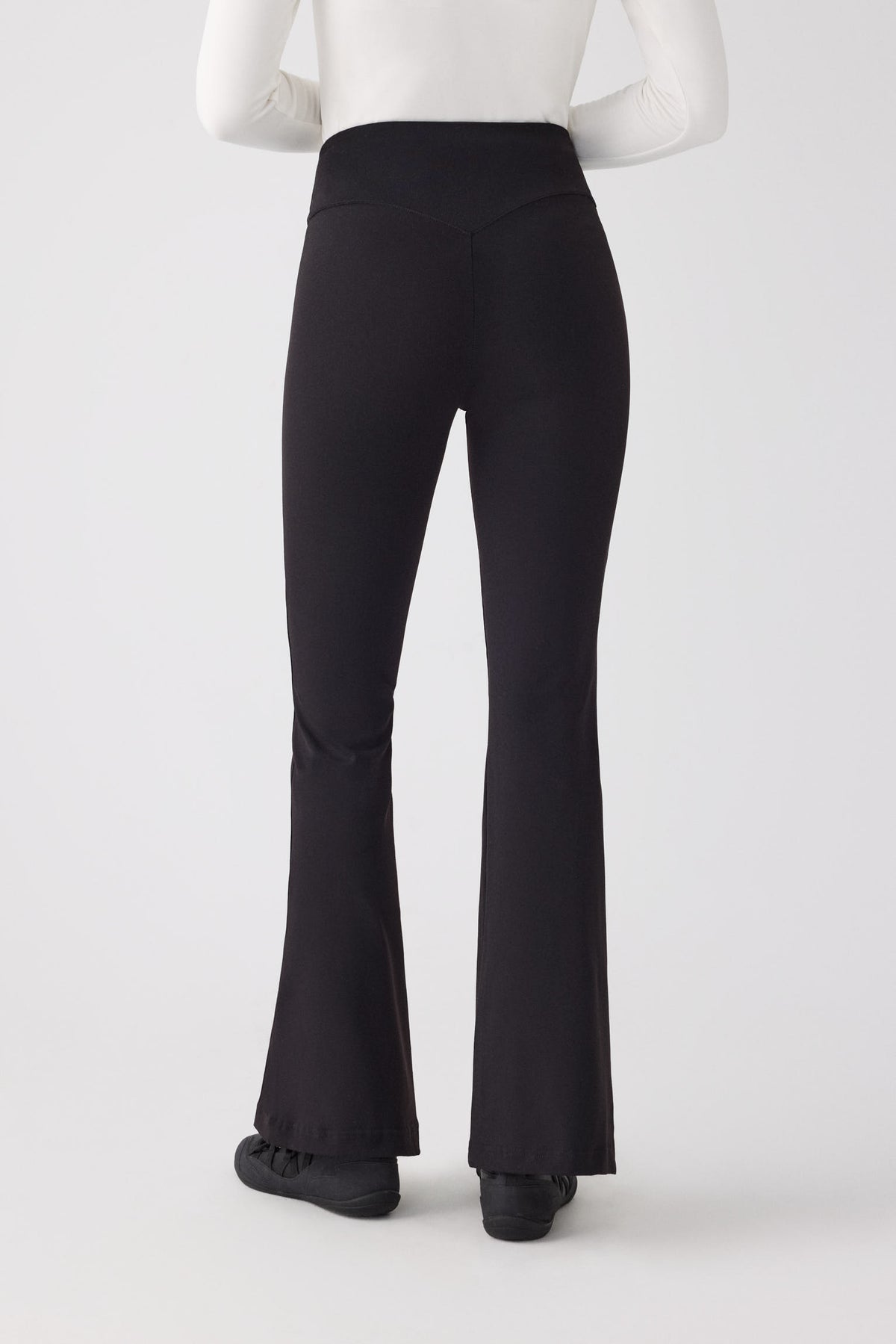 70485-negro-leggings-mujer-acampanados-efecto-push-up-negros