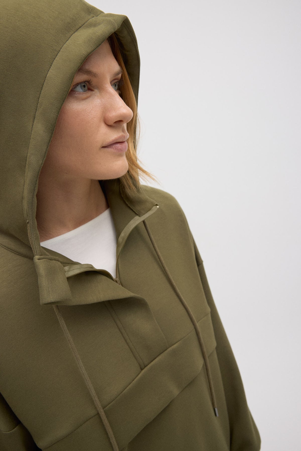 70675-4-sudadera-con-capucha-fluida-verde