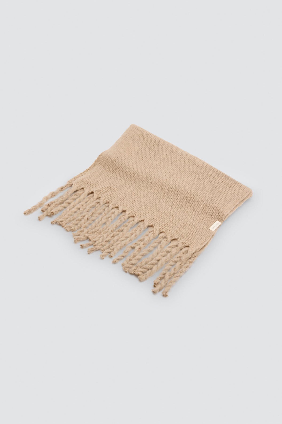 Écharpe femme côtelée beige avec franges
