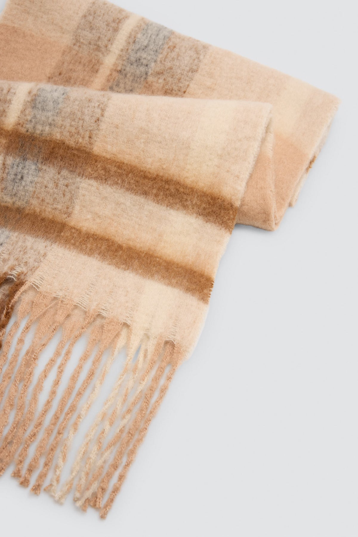 Écharpe femme à carreaux beige avec franges