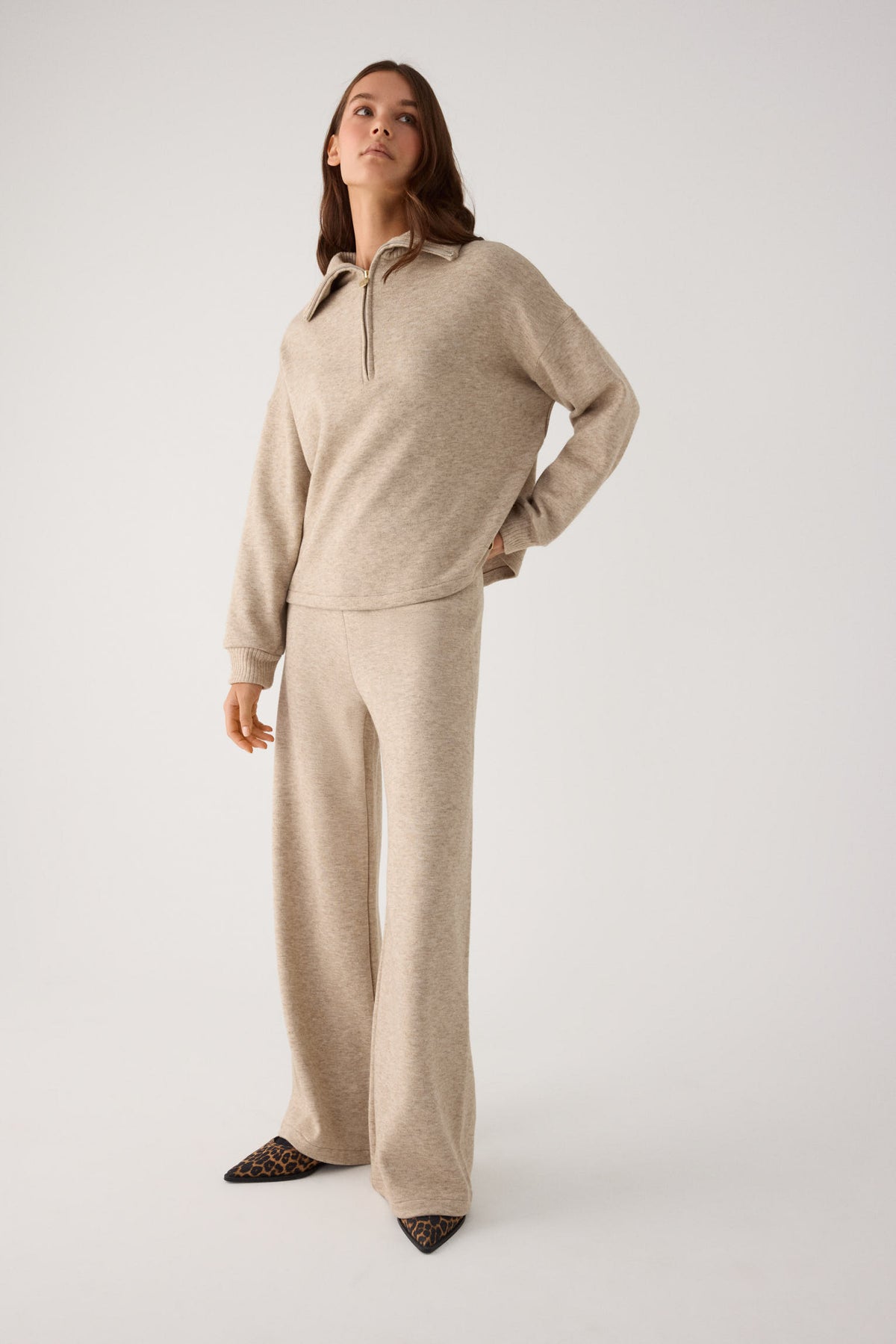 70724-melange-beige-jersey-comodo-calido-cuello-pico-cremallera-beige