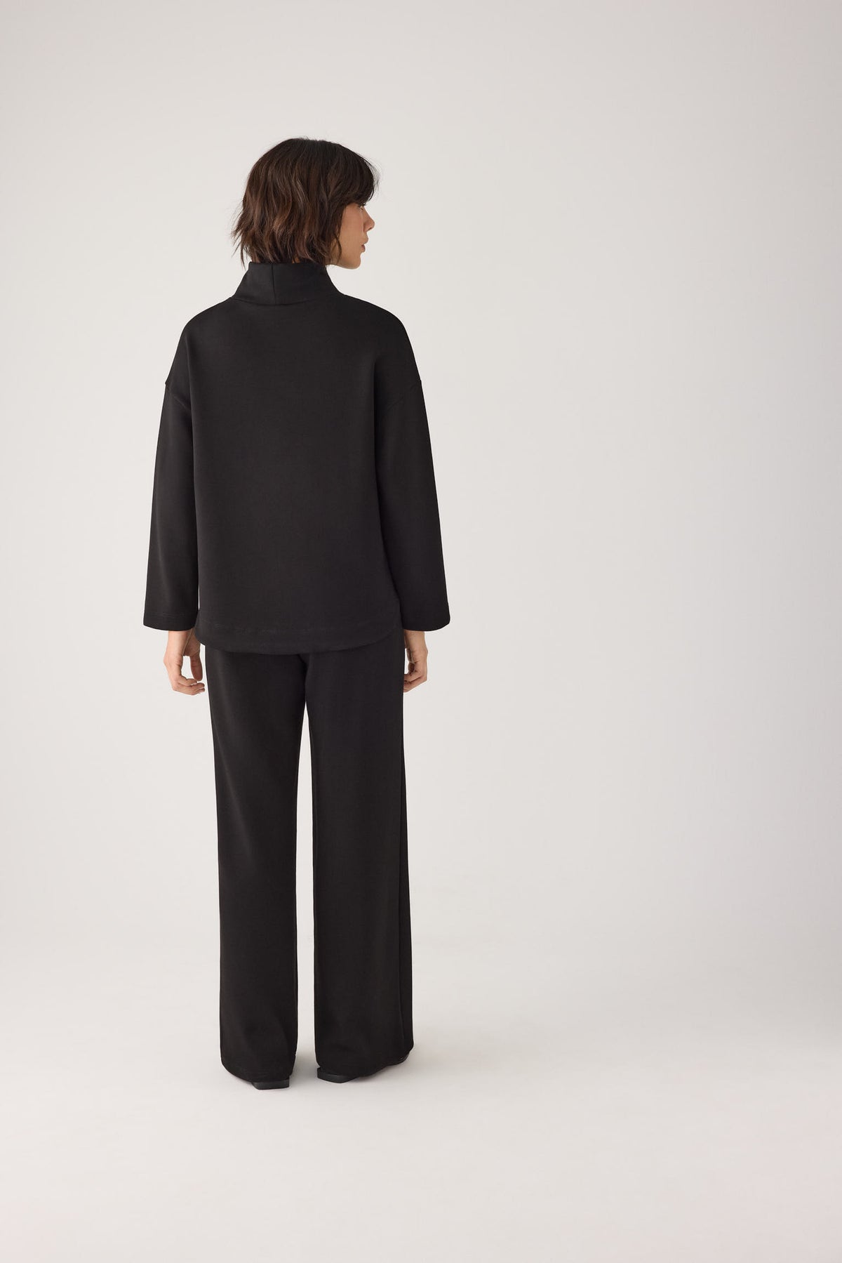 70743-black-pantalones-comodos-rectos-afelpados-tiro-alto-cintura-ajustable-negro