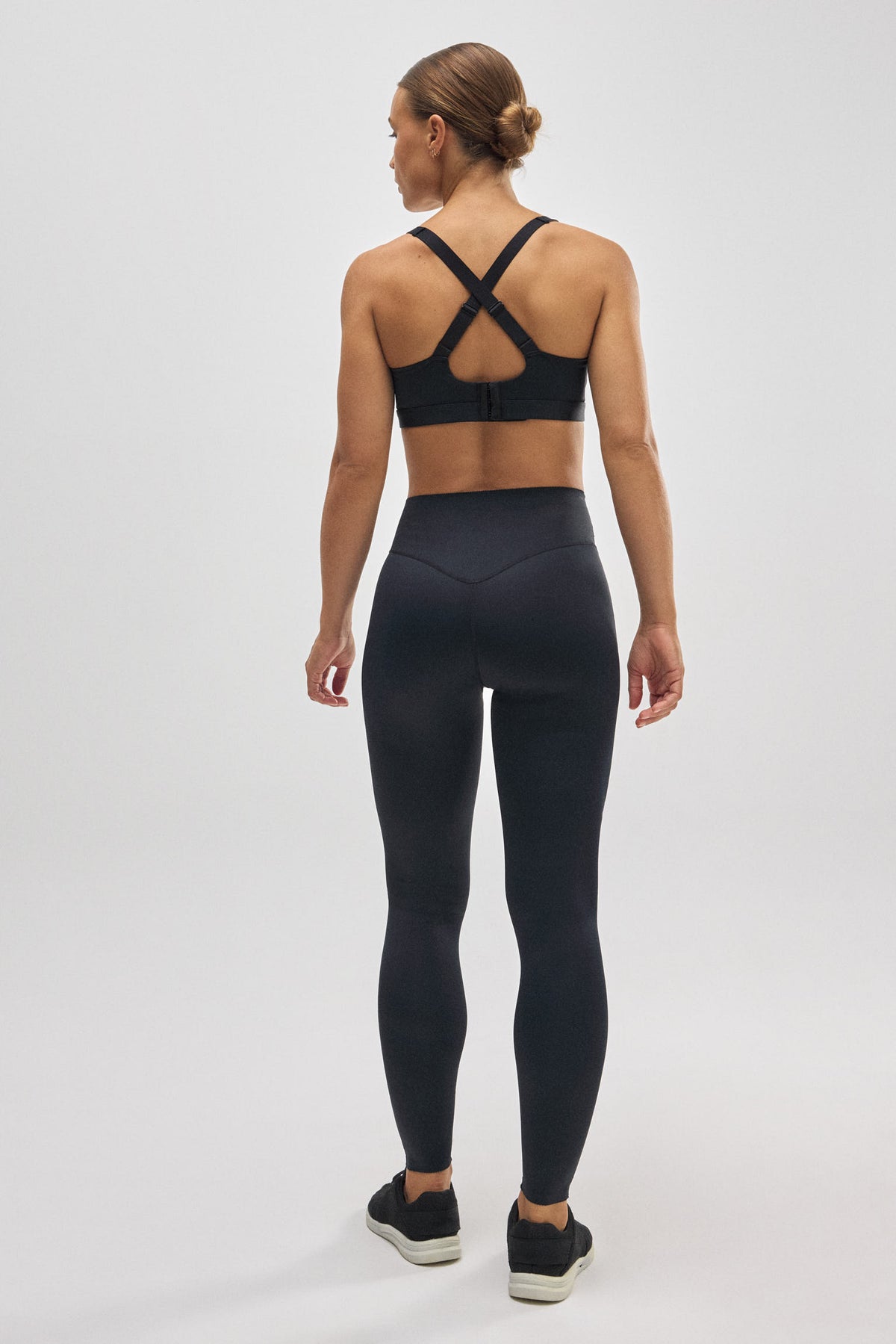 70925-3-leggings-deportivos-efecto-vientre-plano-negro