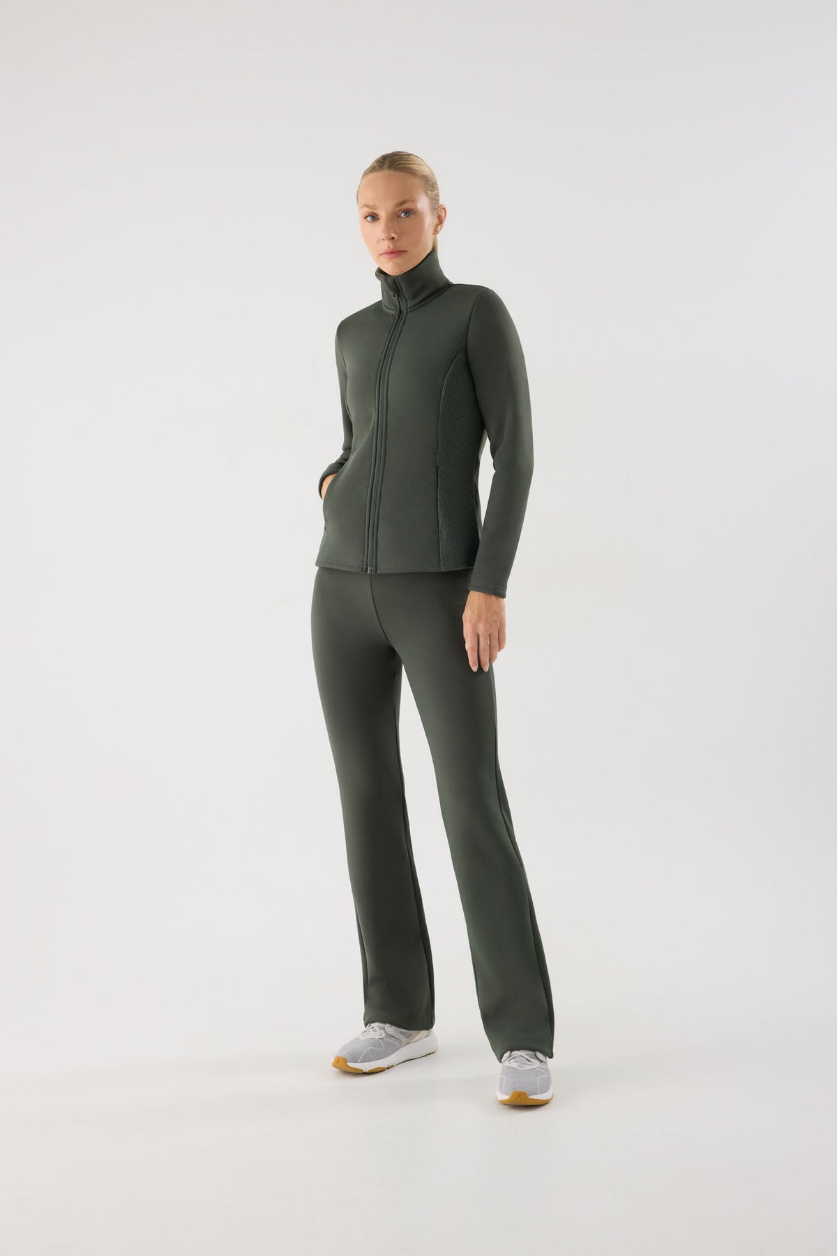 chaqueta deportiva térmica termicos oscuro detalle tejido acabado calidad ultra termicos para exterior entrenamiento